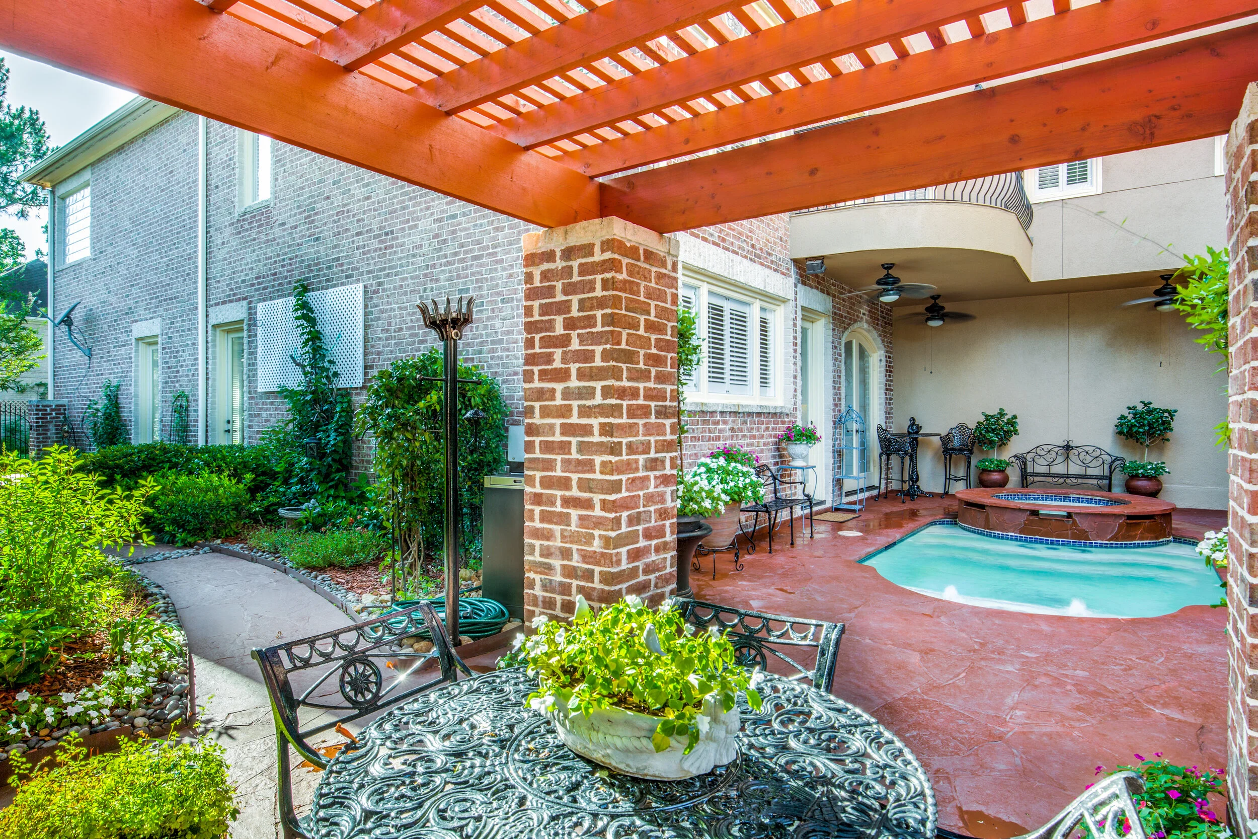 54-a-bayou-pointe-dr-houston-tx-High-Res-32.jpg