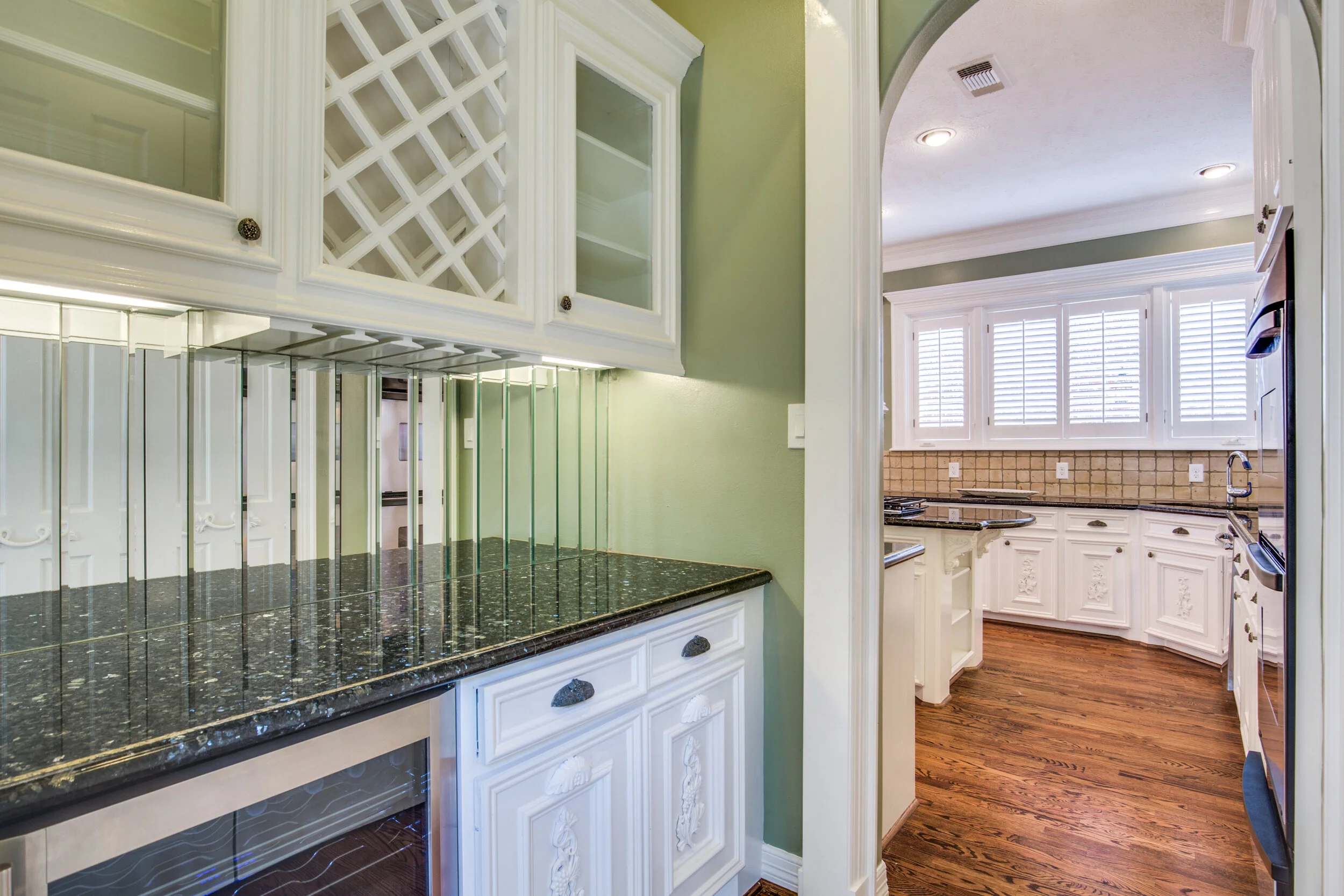 54-a-bayou-pointe-dr-houston-tx-High-Res-8.jpg