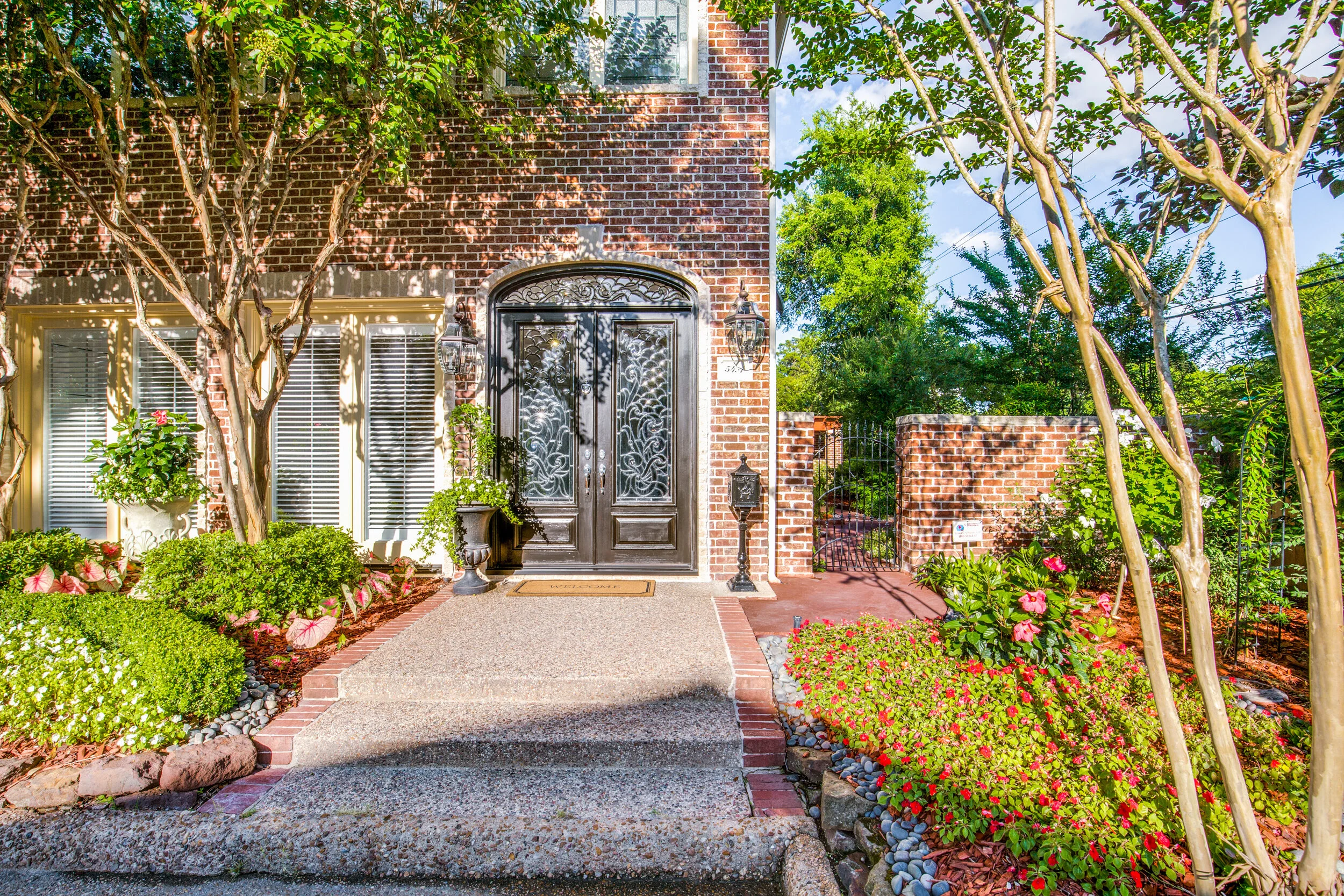 54-a-bayou-pointe-dr-houston-tx-High-Res-2.jpg