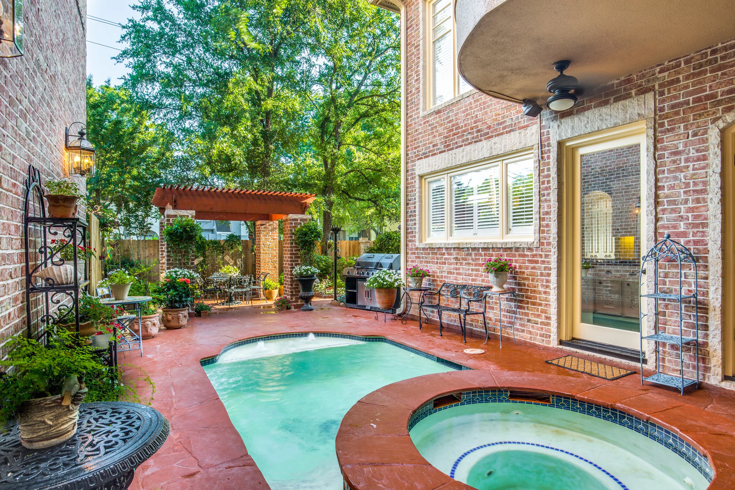 54-a-bayou-pointe-dr-houston-tx-High-Res-33.jpg
