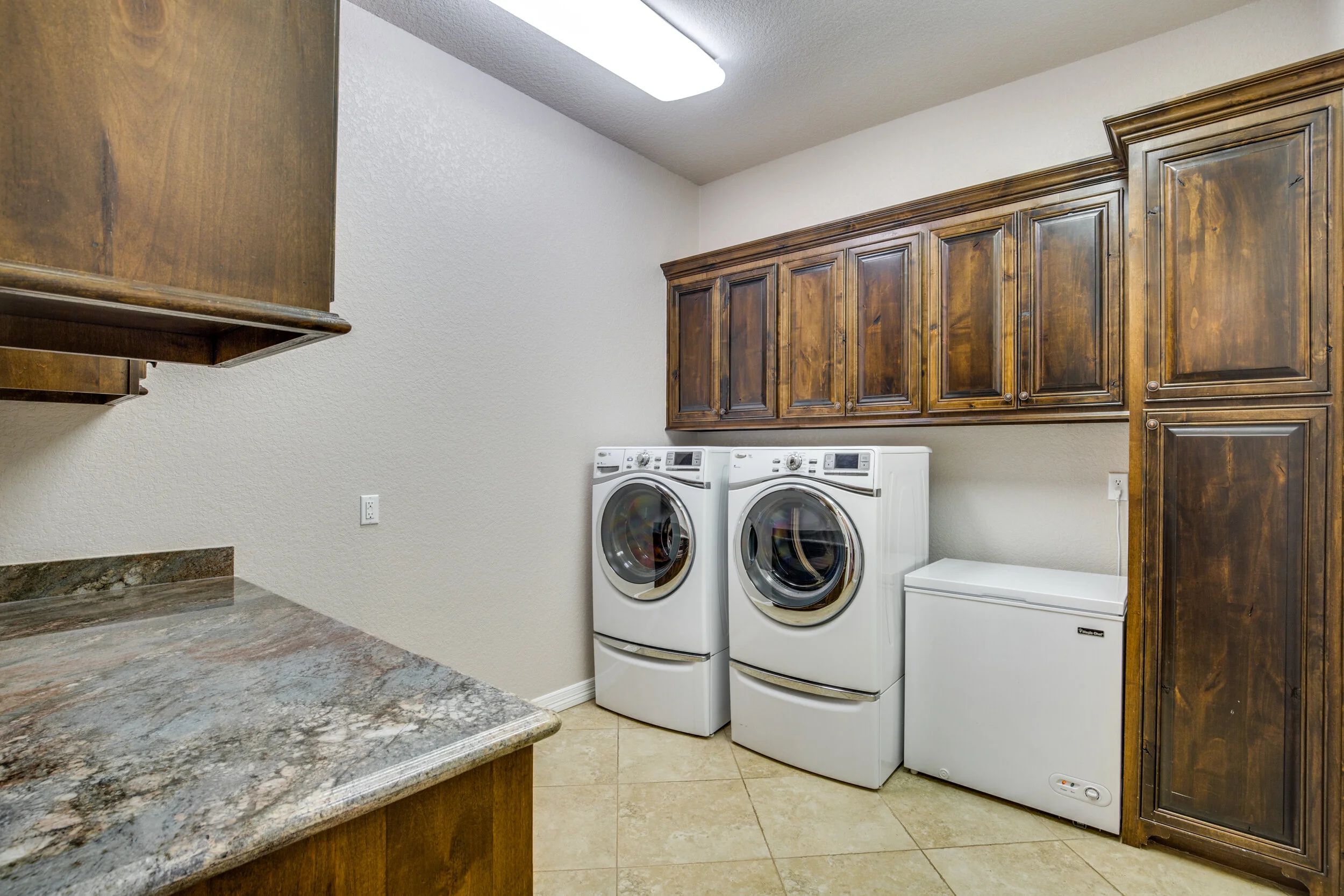 100-collins-lake-rd-angleton-tx-High-Res-26.jpg
