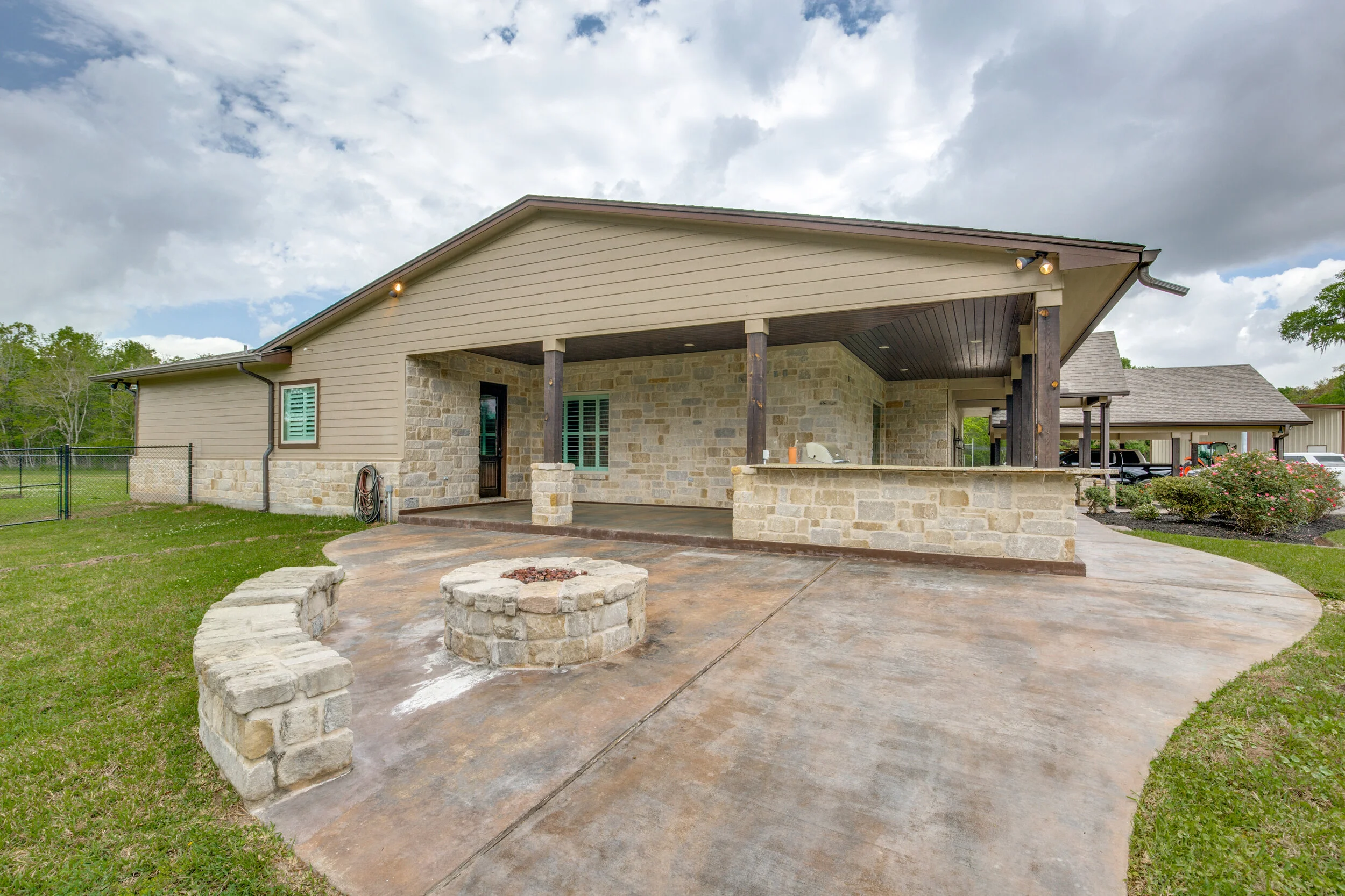 100-collins-lake-rd-angleton-tx-High-Res-28.jpg
