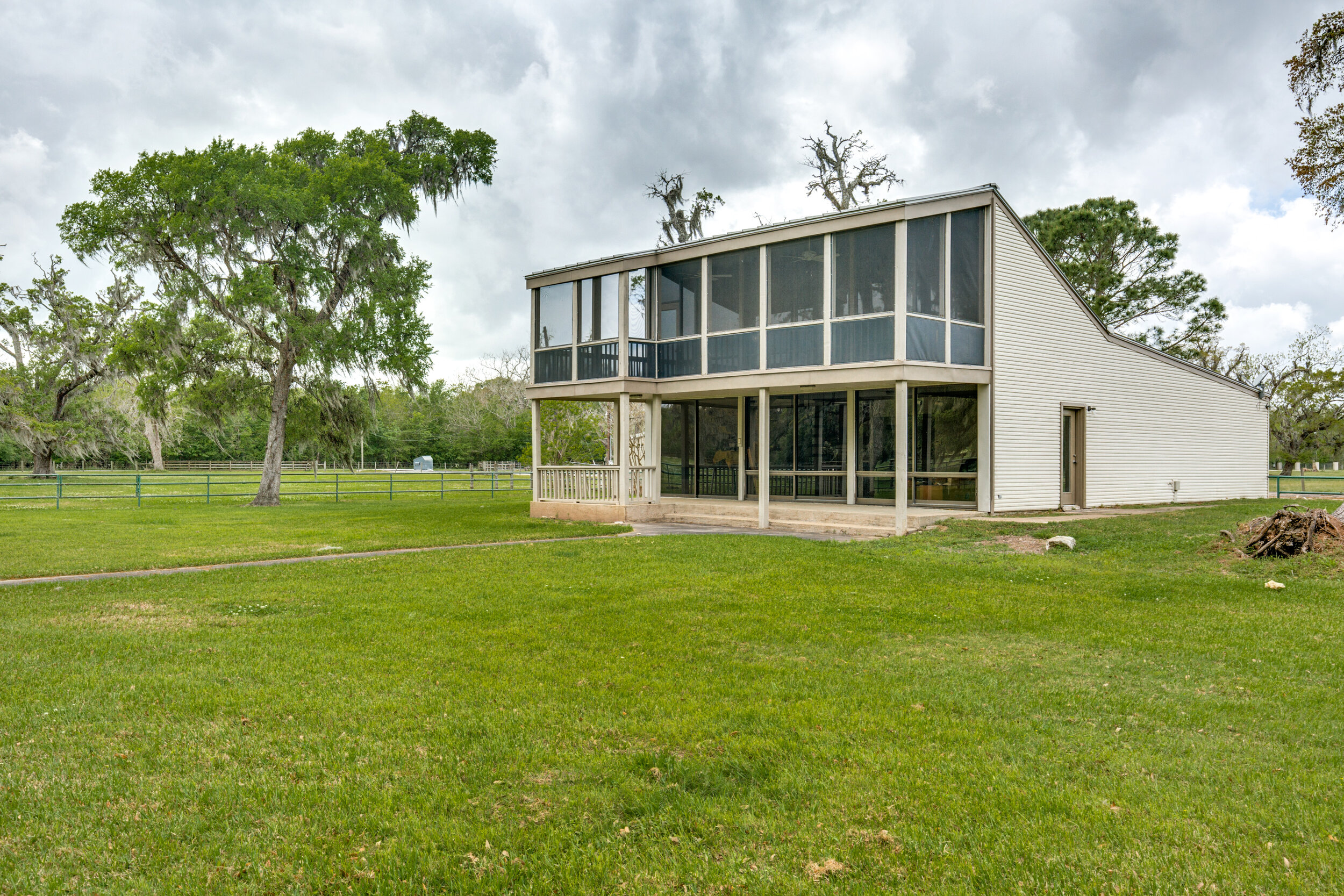 100-collins-lake-rd-angleton-tx-High-Res-31.jpg