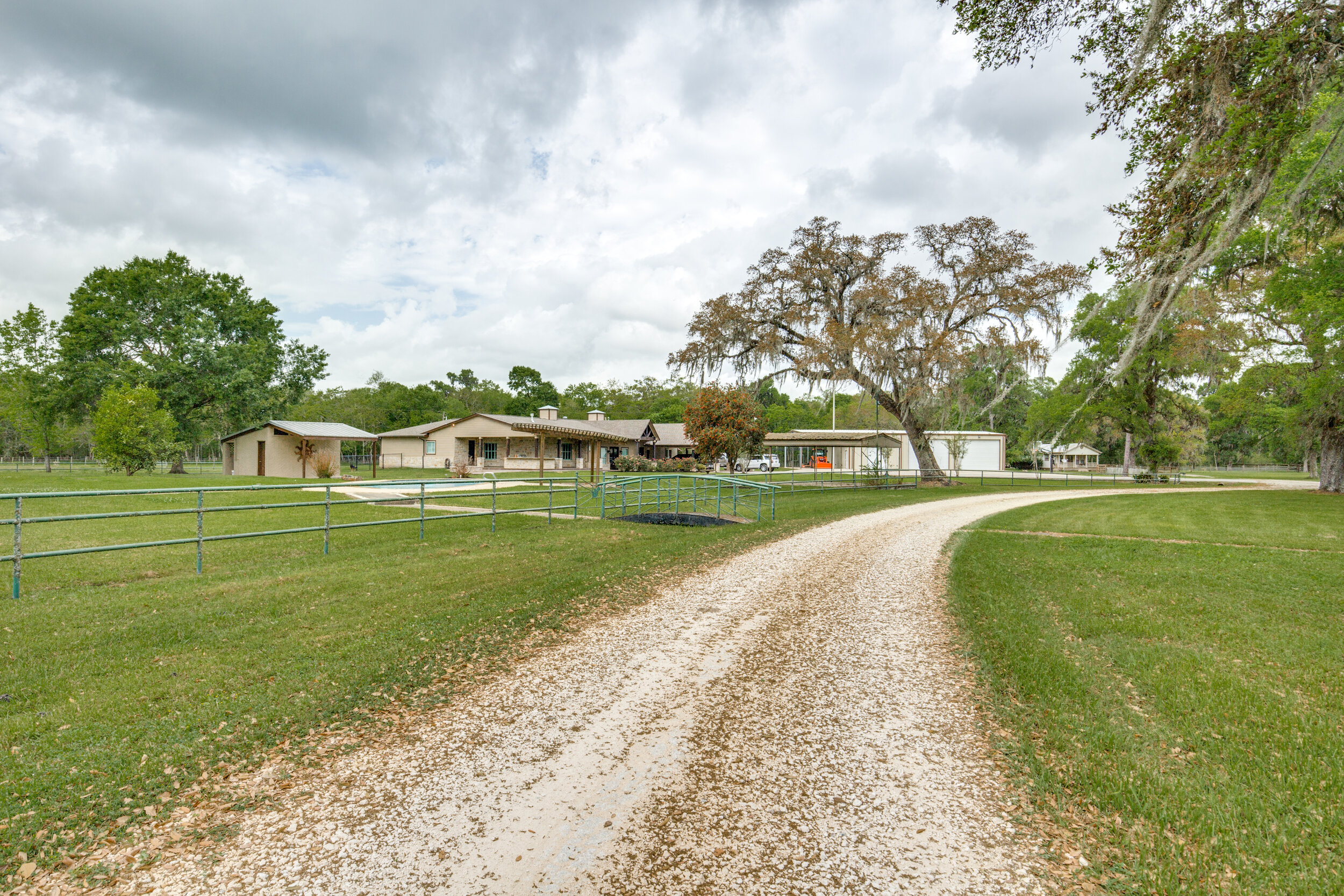 100-collins-lake-rd-angleton-tx-High-Res-33.jpg