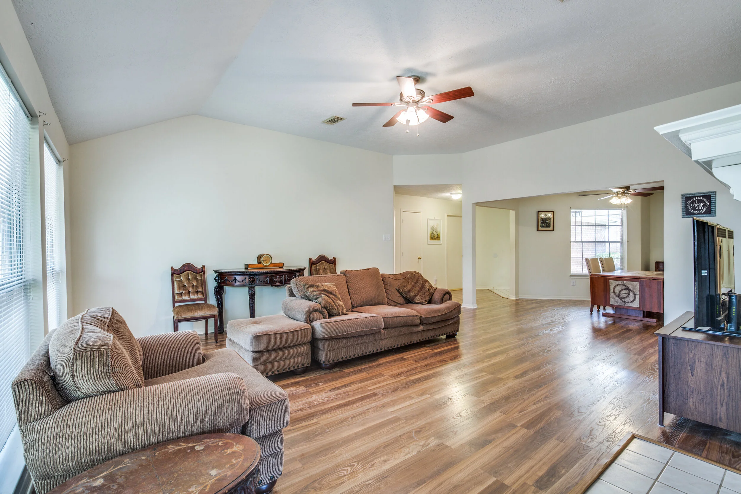 2126-westminister-st-pearland-tx-High-Res-8.jpg