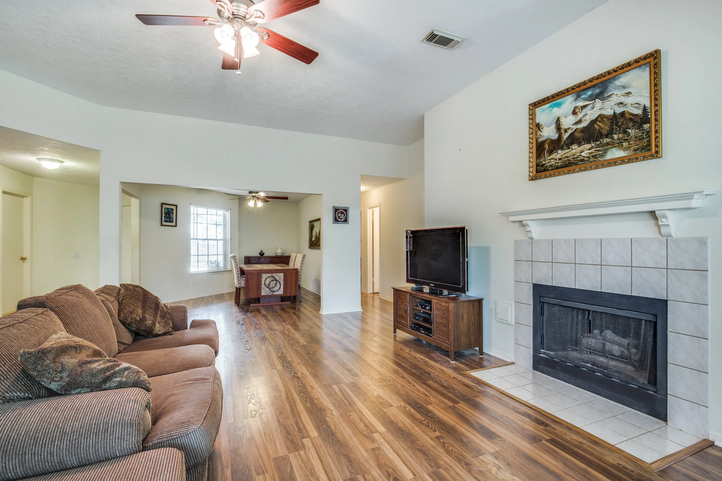 2126-westminister-st-pearland-tx-High-Res-11.jpg