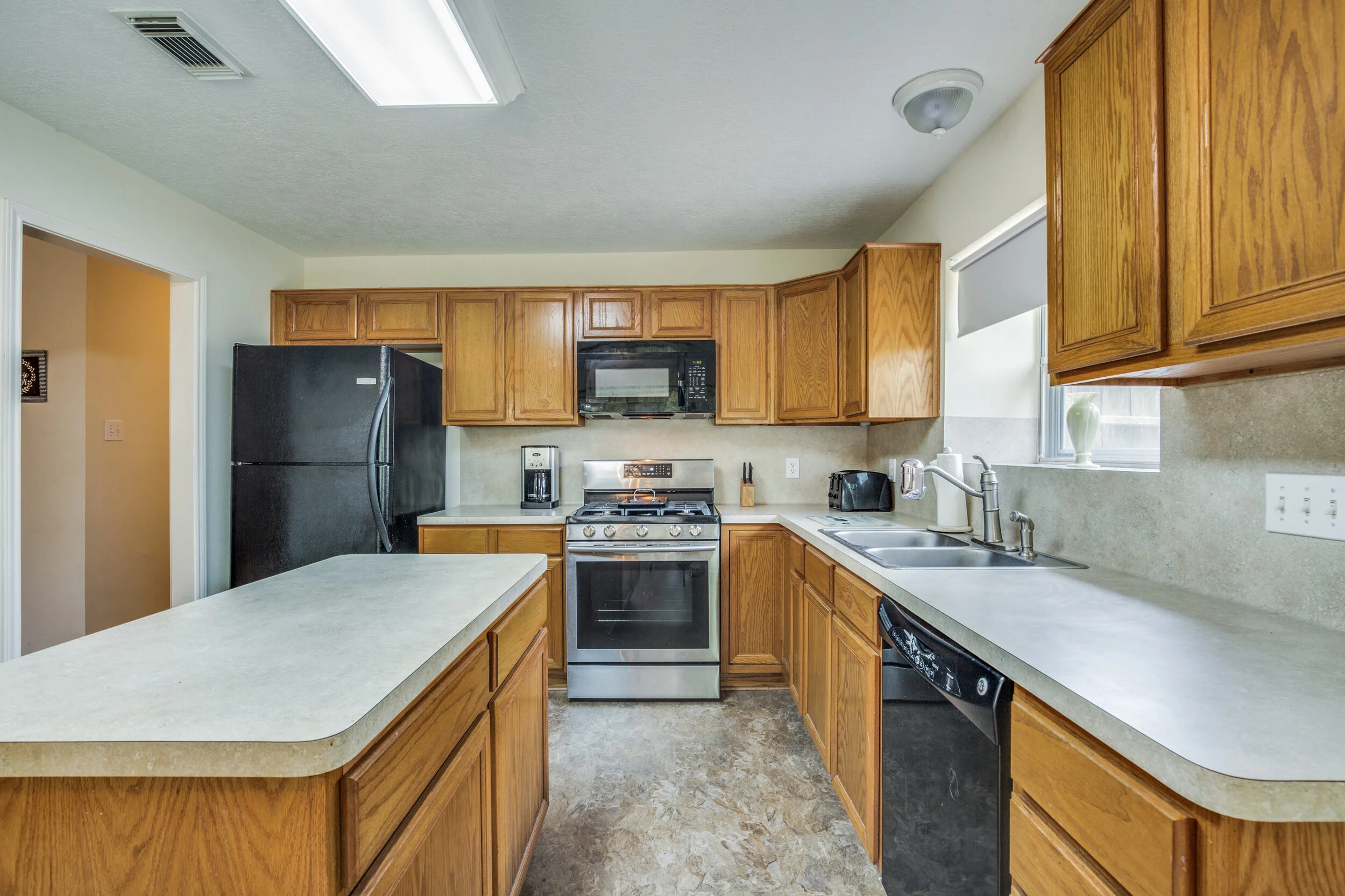 2126-westminister-st-pearland-tx-High-Res-15.jpg