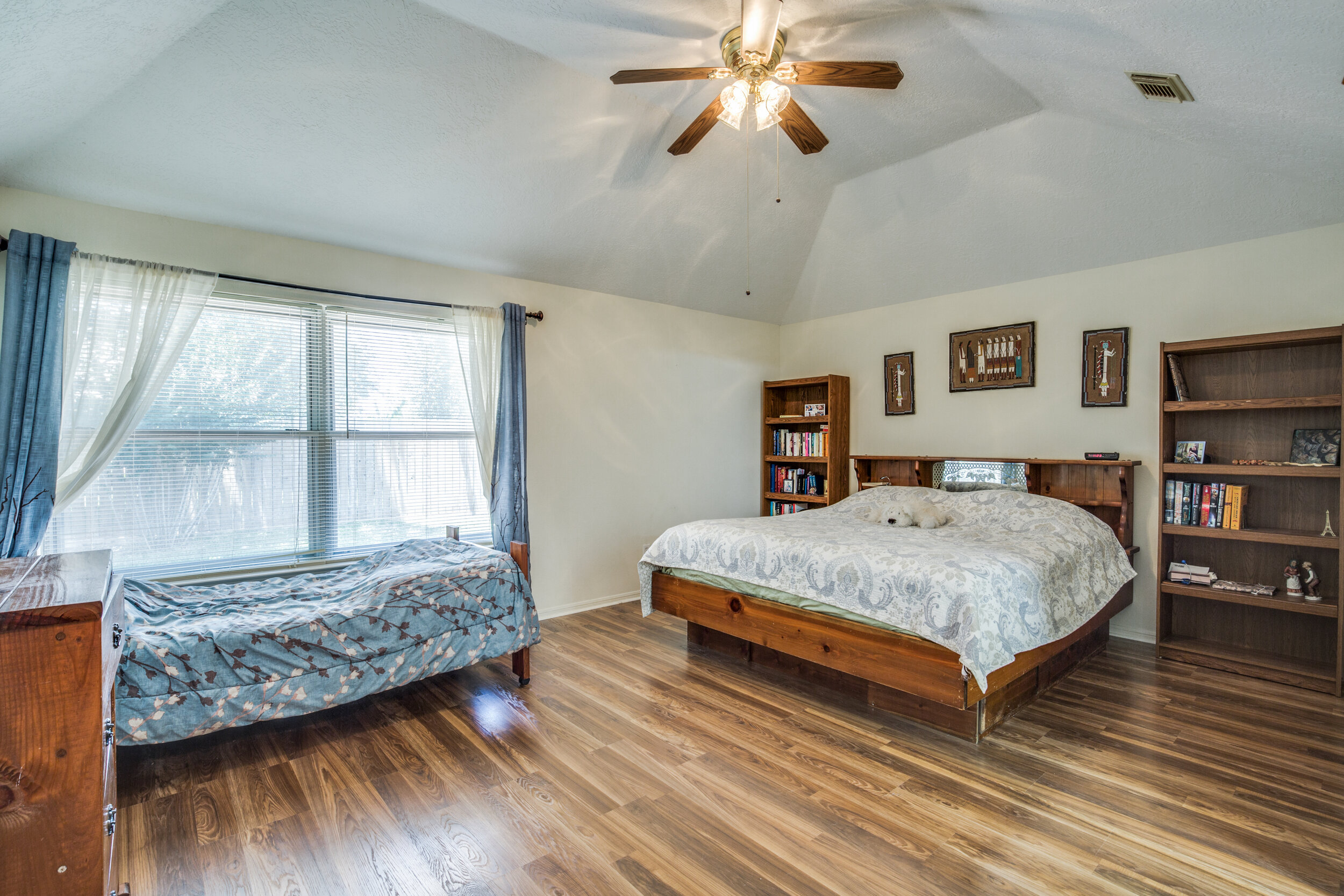 2126-westminister-st-pearland-tx-High-Res-18.jpg