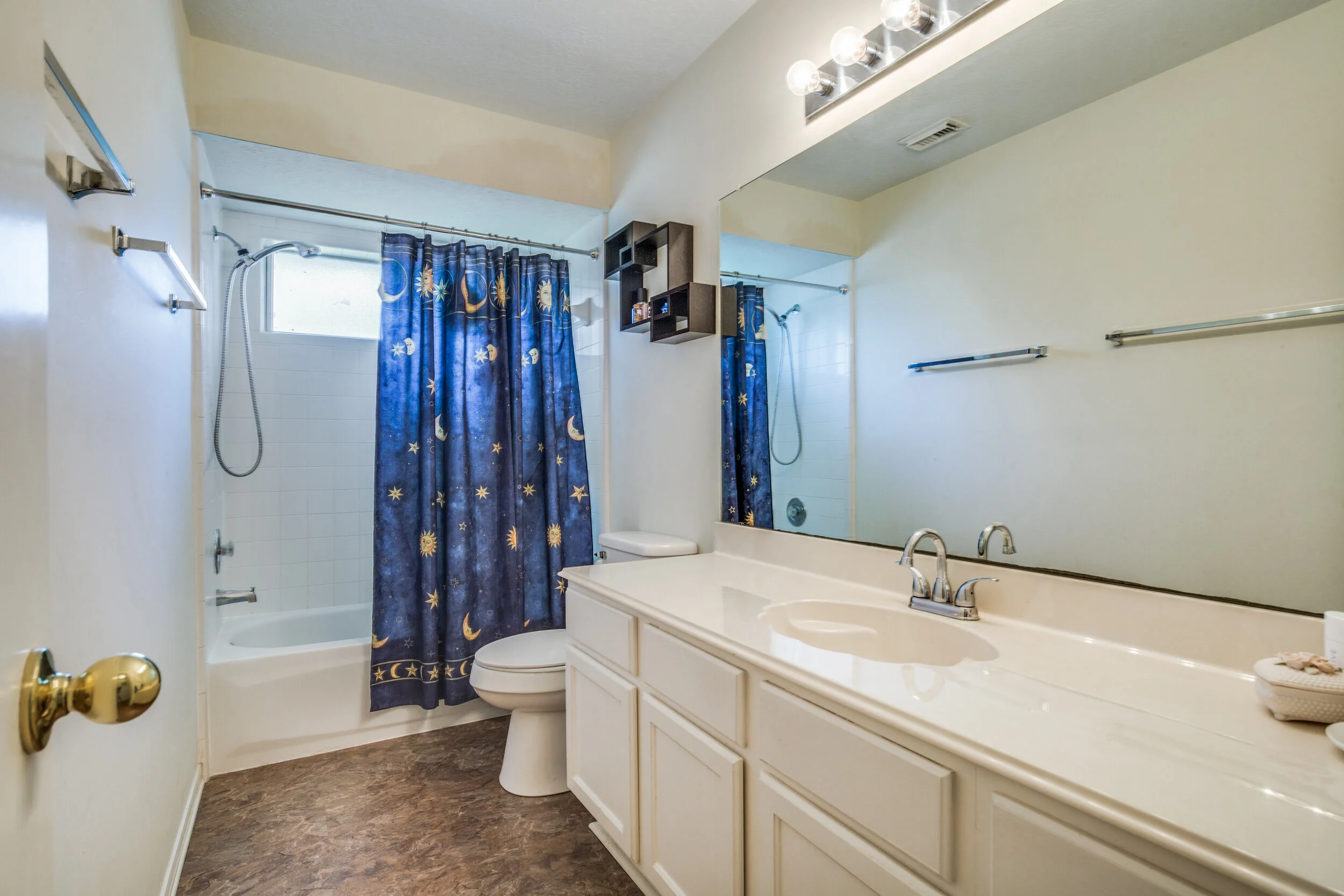 2126-westminister-st-pearland-tx-High-Res-25.jpg