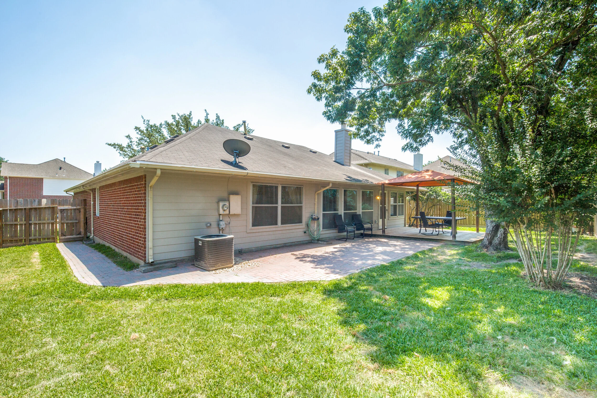 2126-westminister-st-pearland-tx-High-Res-31.jpg