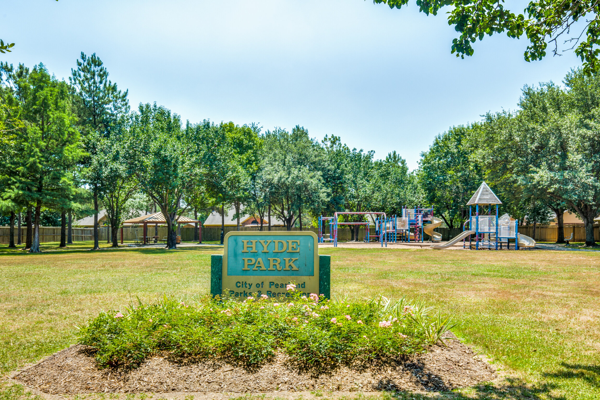 2126-westminister-st-pearland-tx-High-Res-33.jpg