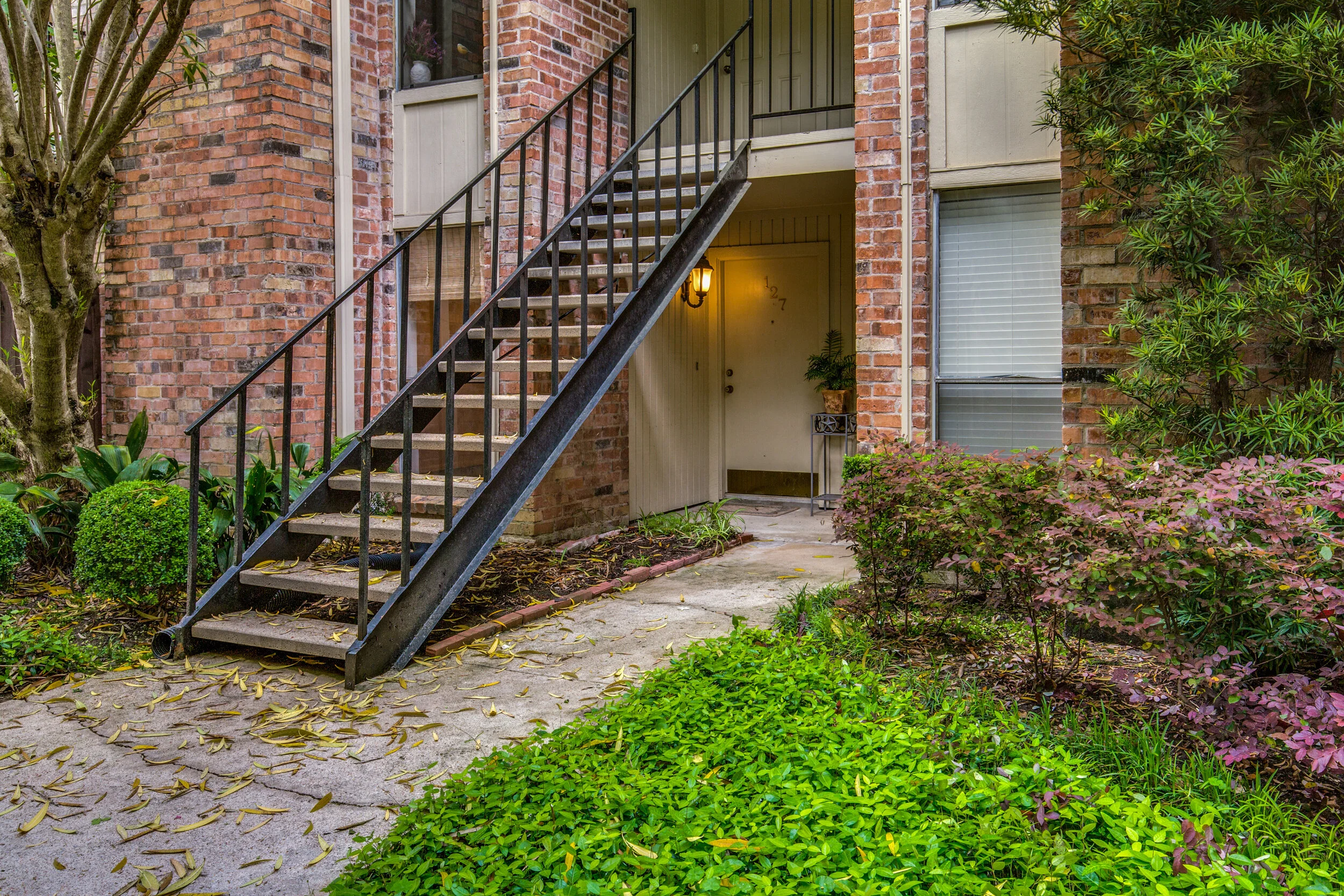 1601-s-shepherd-dr-houston-tx-127-High-Res-2.jpg