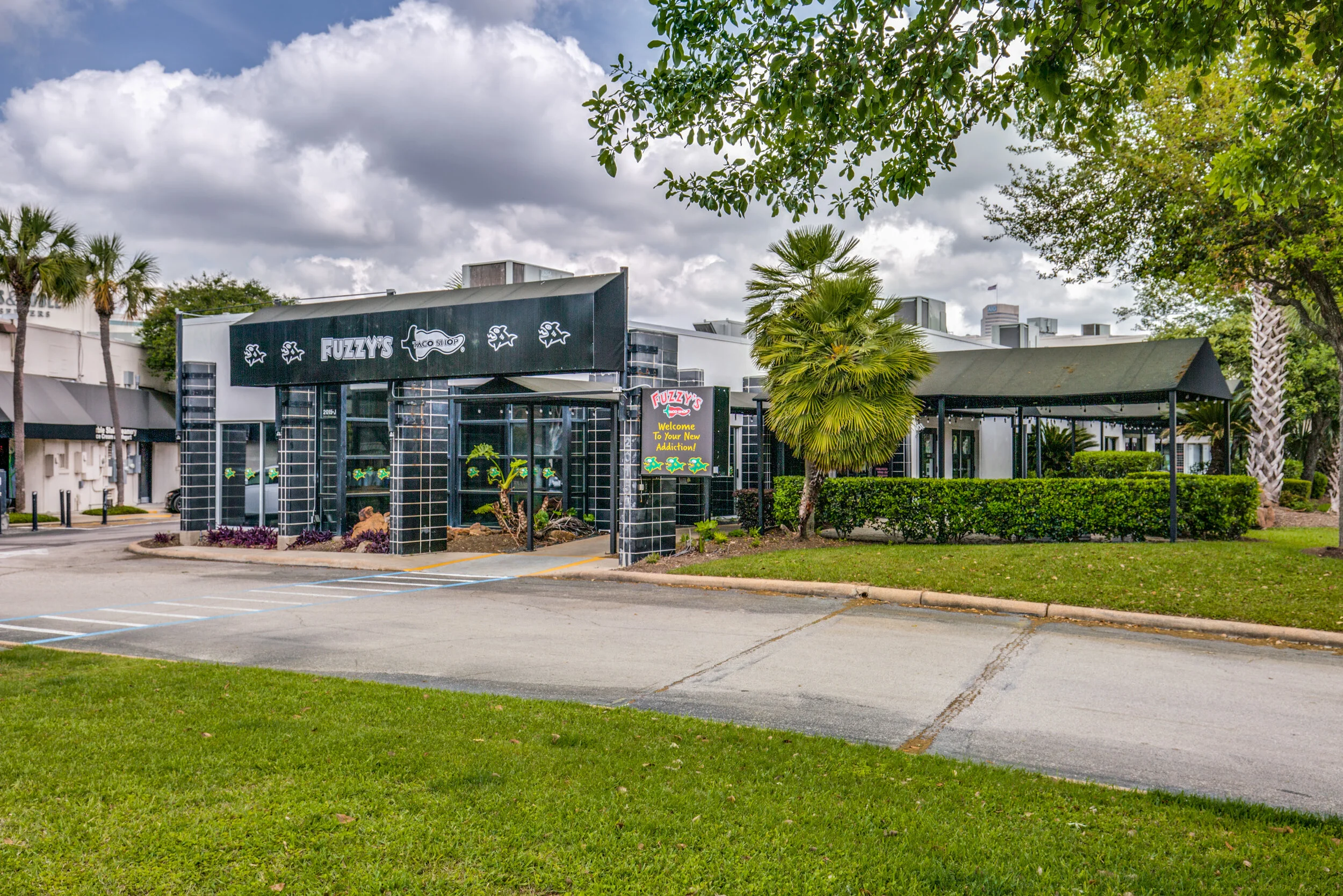 1601-s-shepherd-dr-houston-tx-127-High-Res-31.jpg