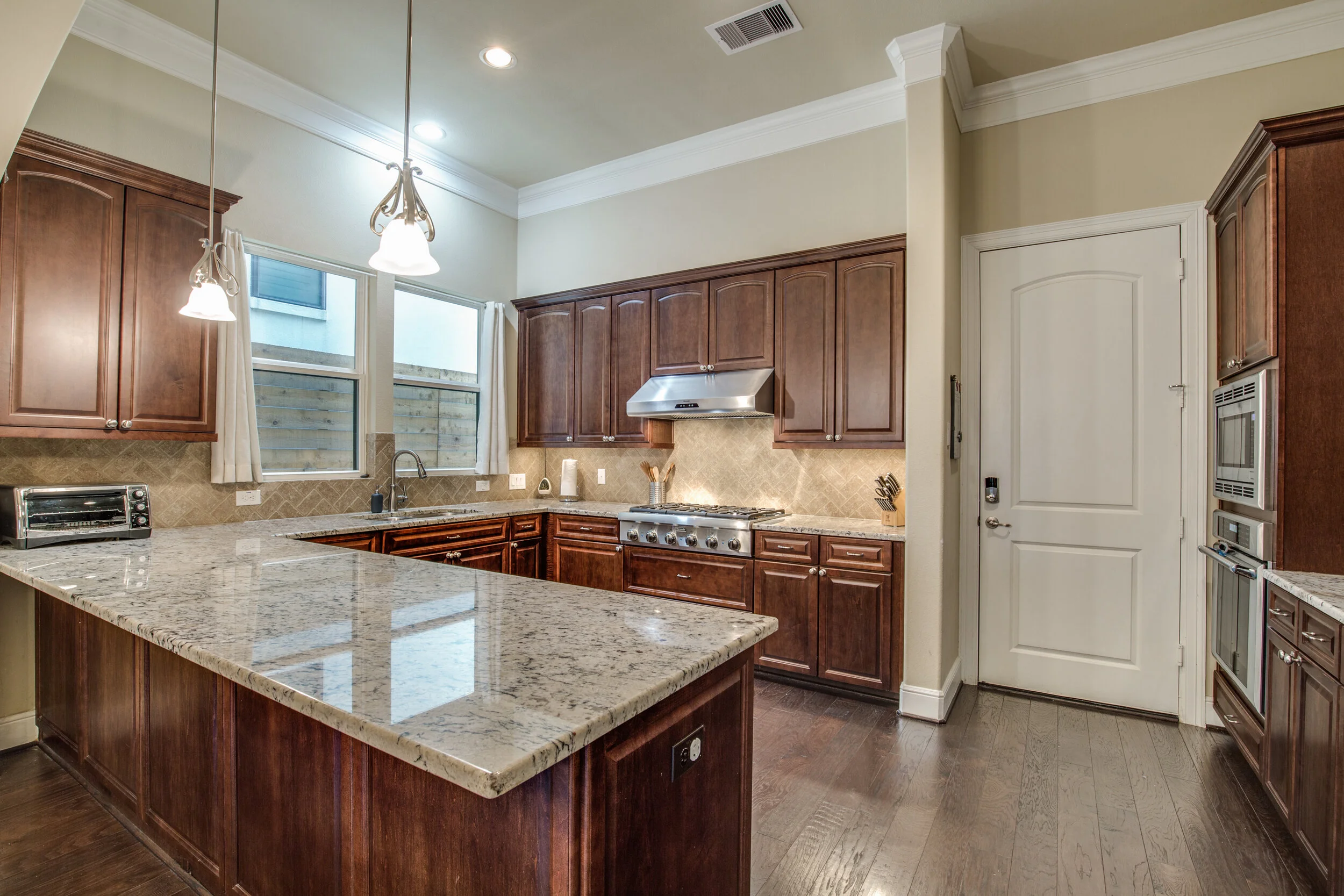 1423-knox-st-houston-tx-High-Res-10.jpg