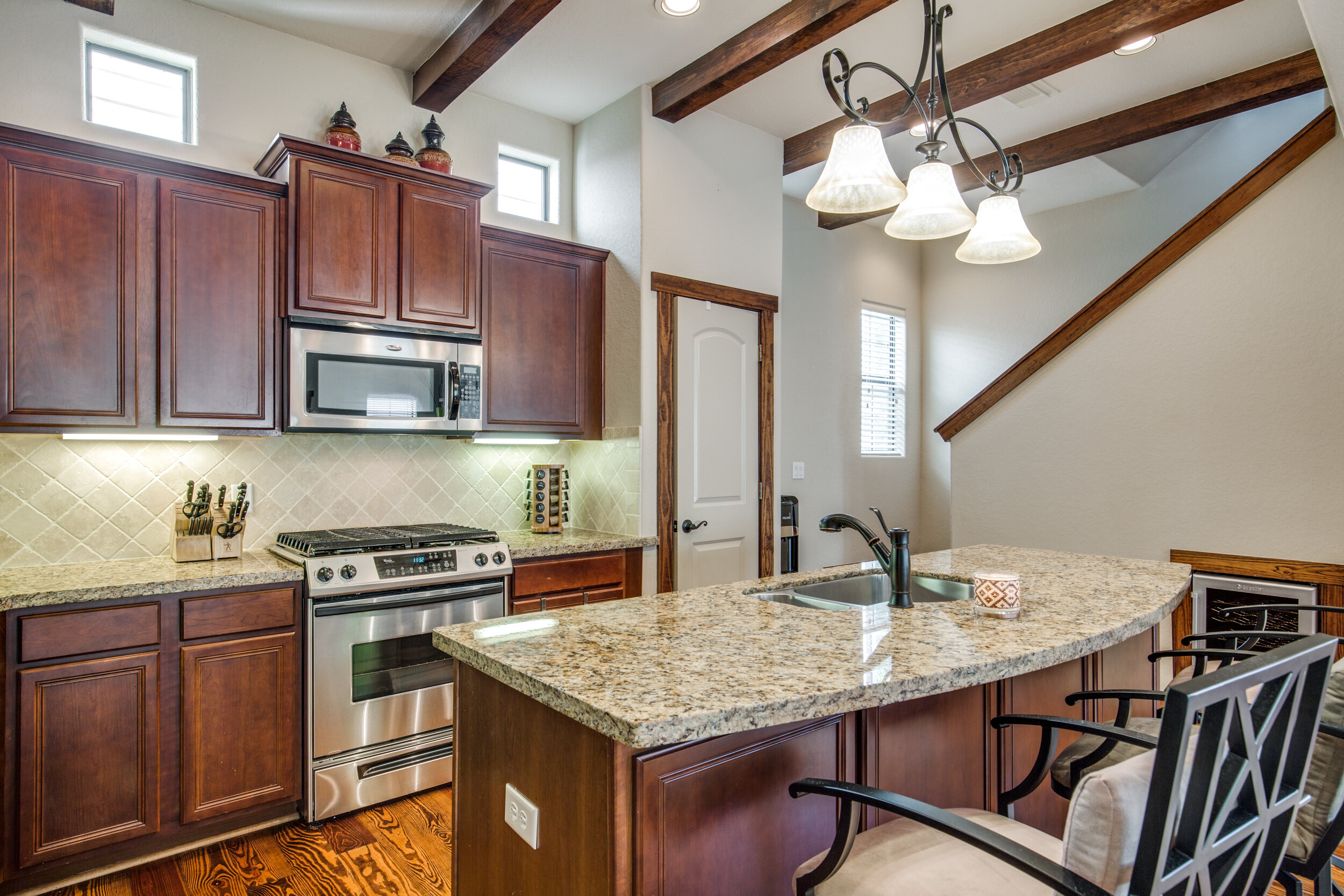 1001-w-21st-st-houston-tx-4-High-Res-15.jpg