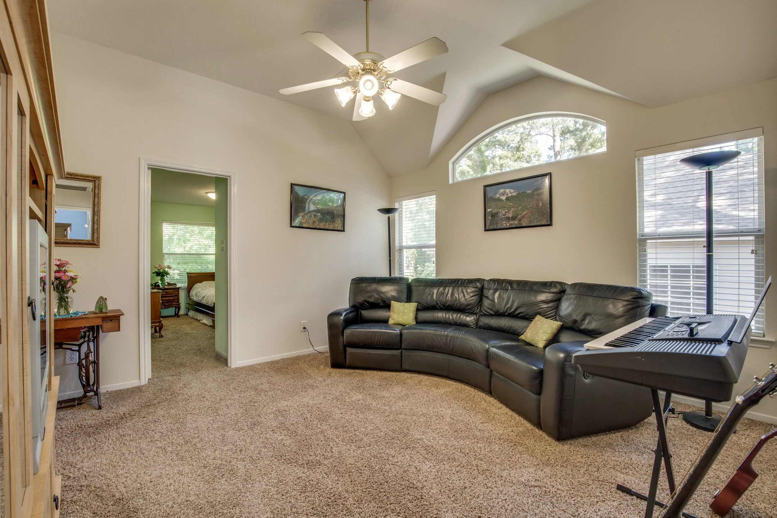 23-alden-glen-dr-spring-tx-1-High-Res-24.jpg