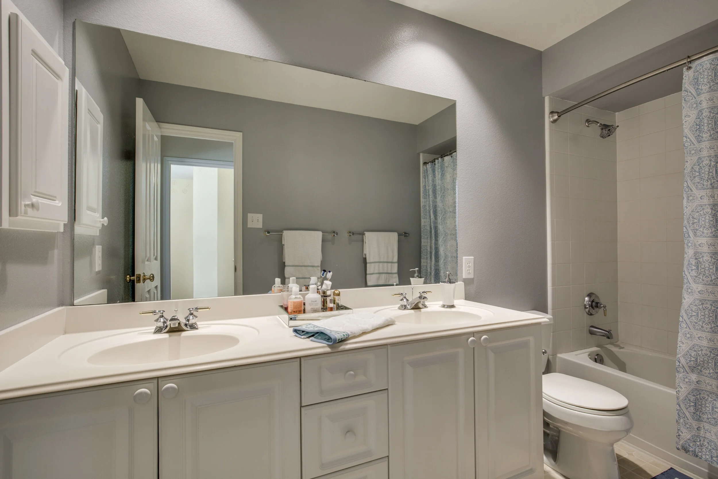 23-alden-glen-dr-spring-tx-1-High-Res-29.jpg