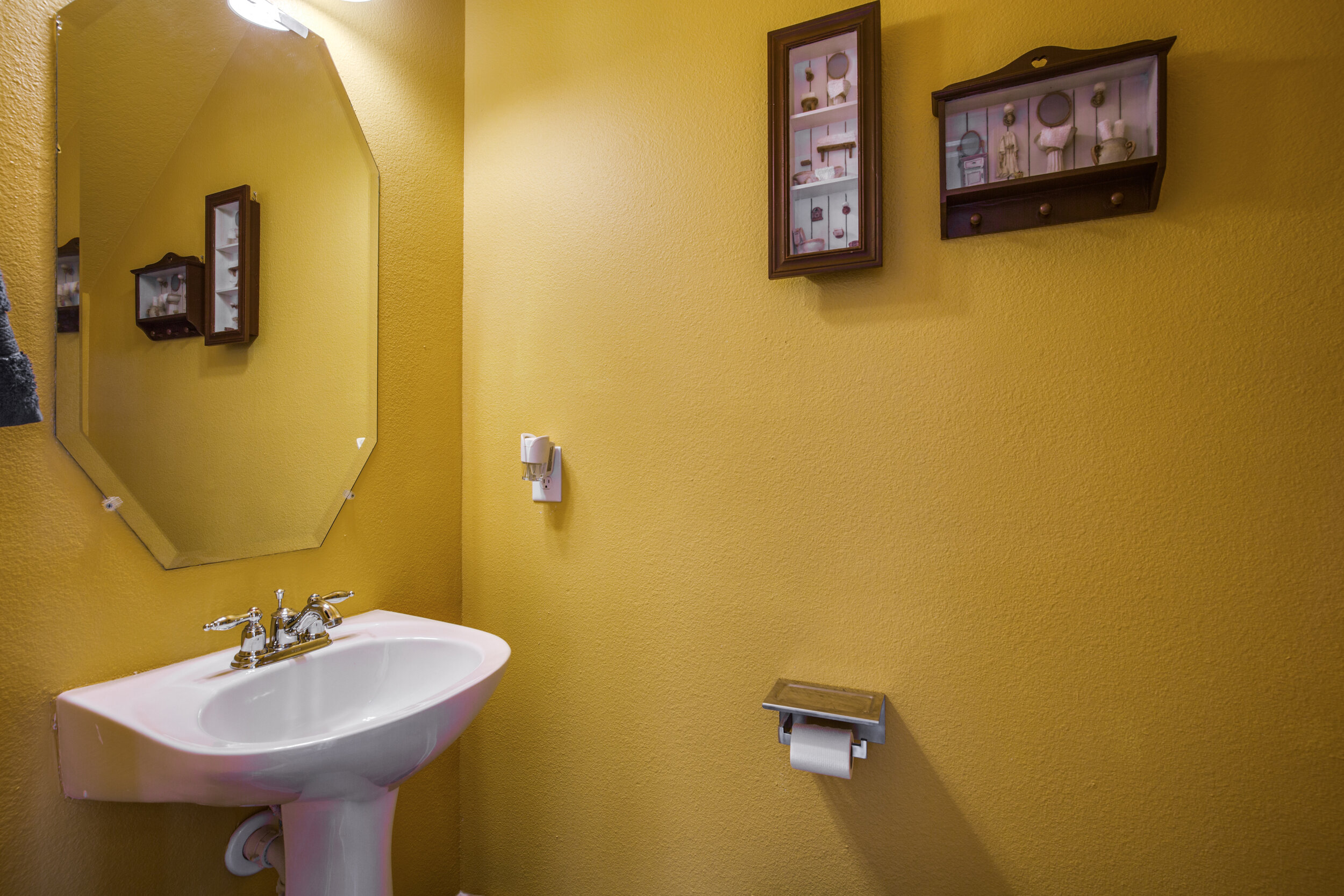 7706-brooks-crossing-dr-baytown-tx-High-Res-9.jpg