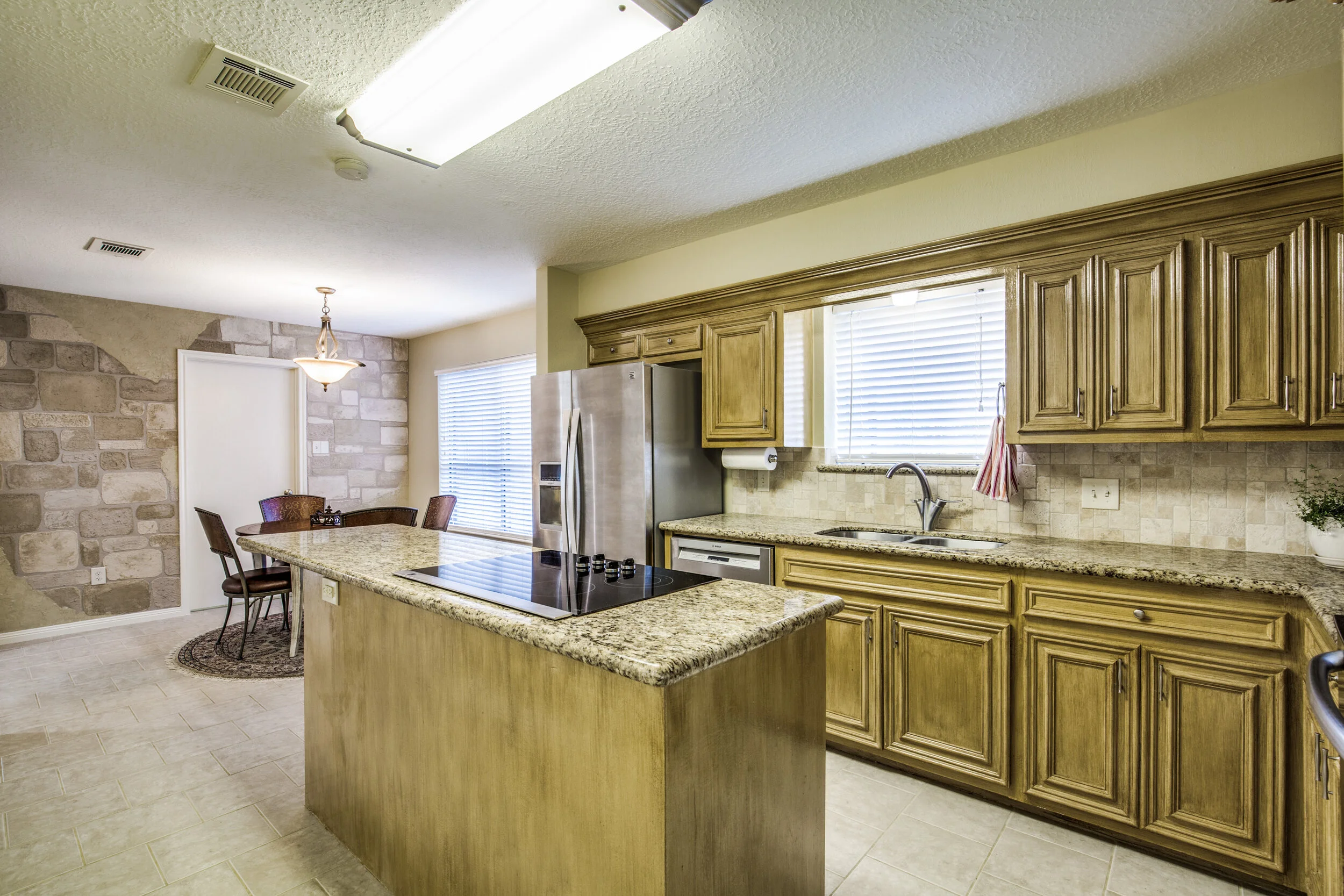 12523-meadow-lake-dr-houston-tx-High-Res-10.jpg