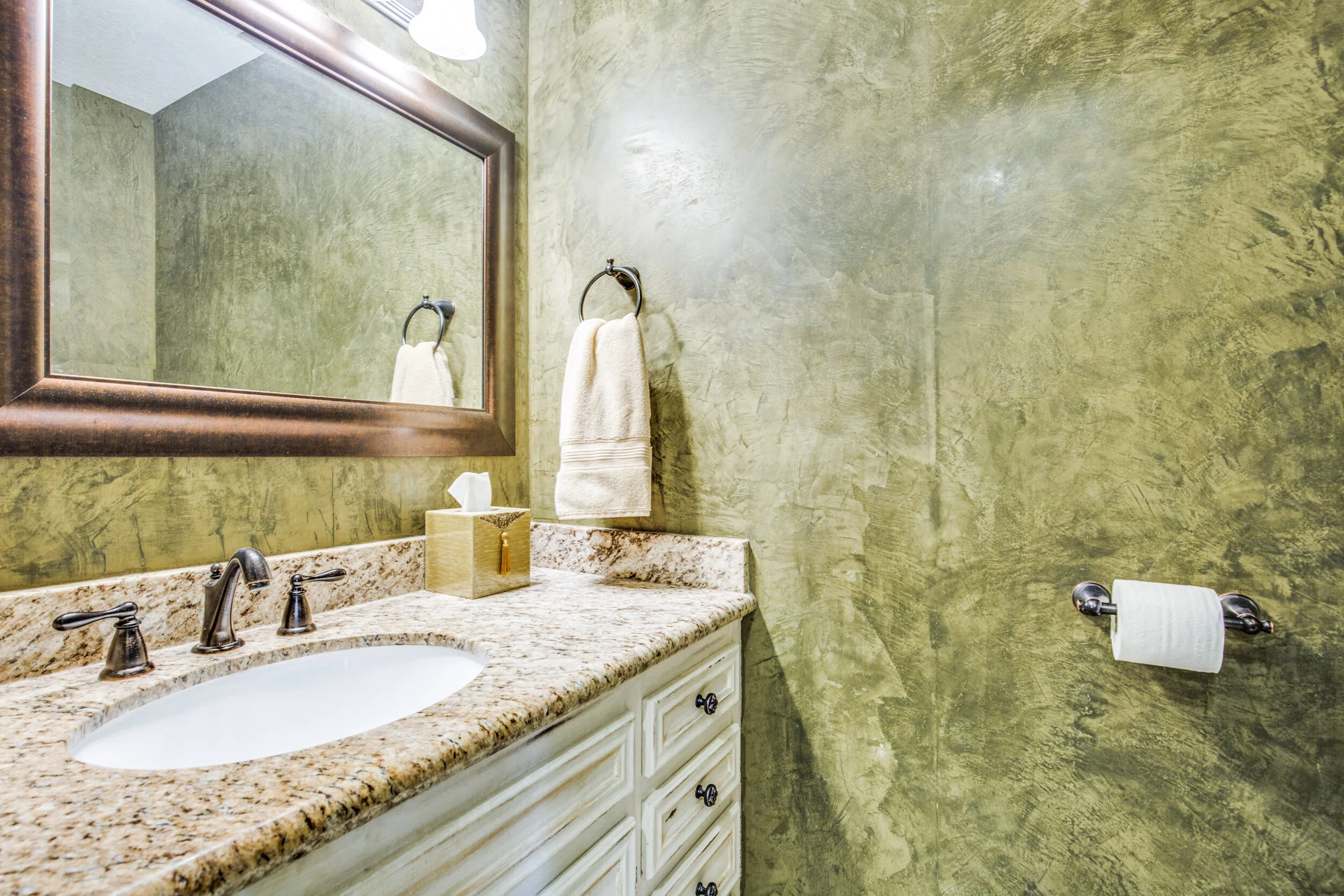 12523-meadow-lake-dr-houston-tx-High-Res-33.jpg