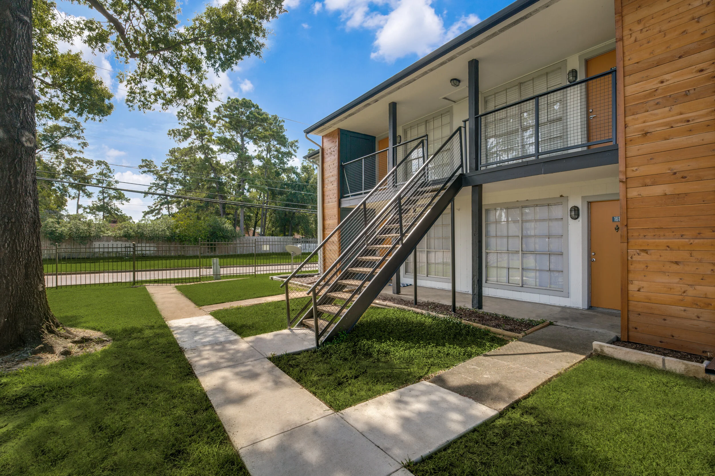 250-uvalde-rd-houston-tx-1-High-Res-10.jpg