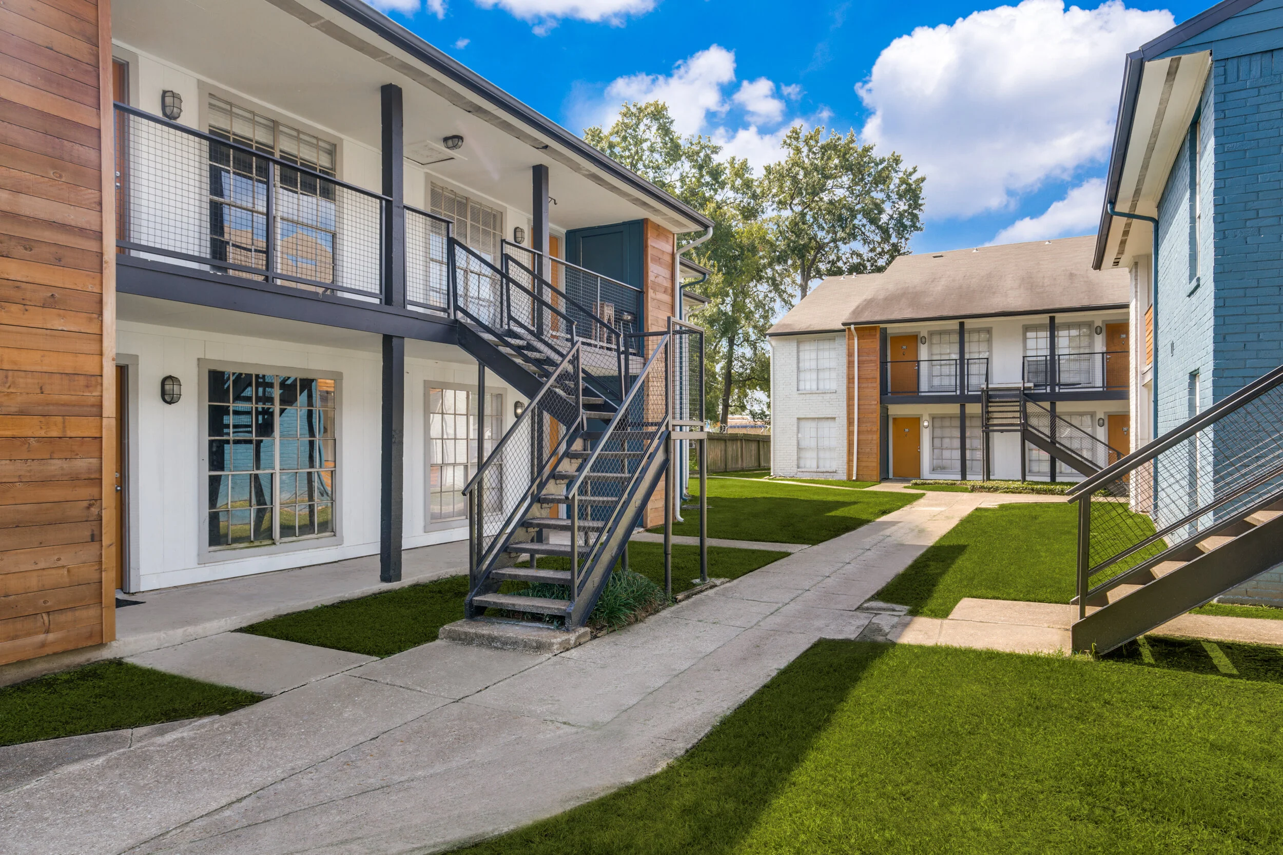 250-uvalde-rd-houston-tx-1-High-Res-12.jpg