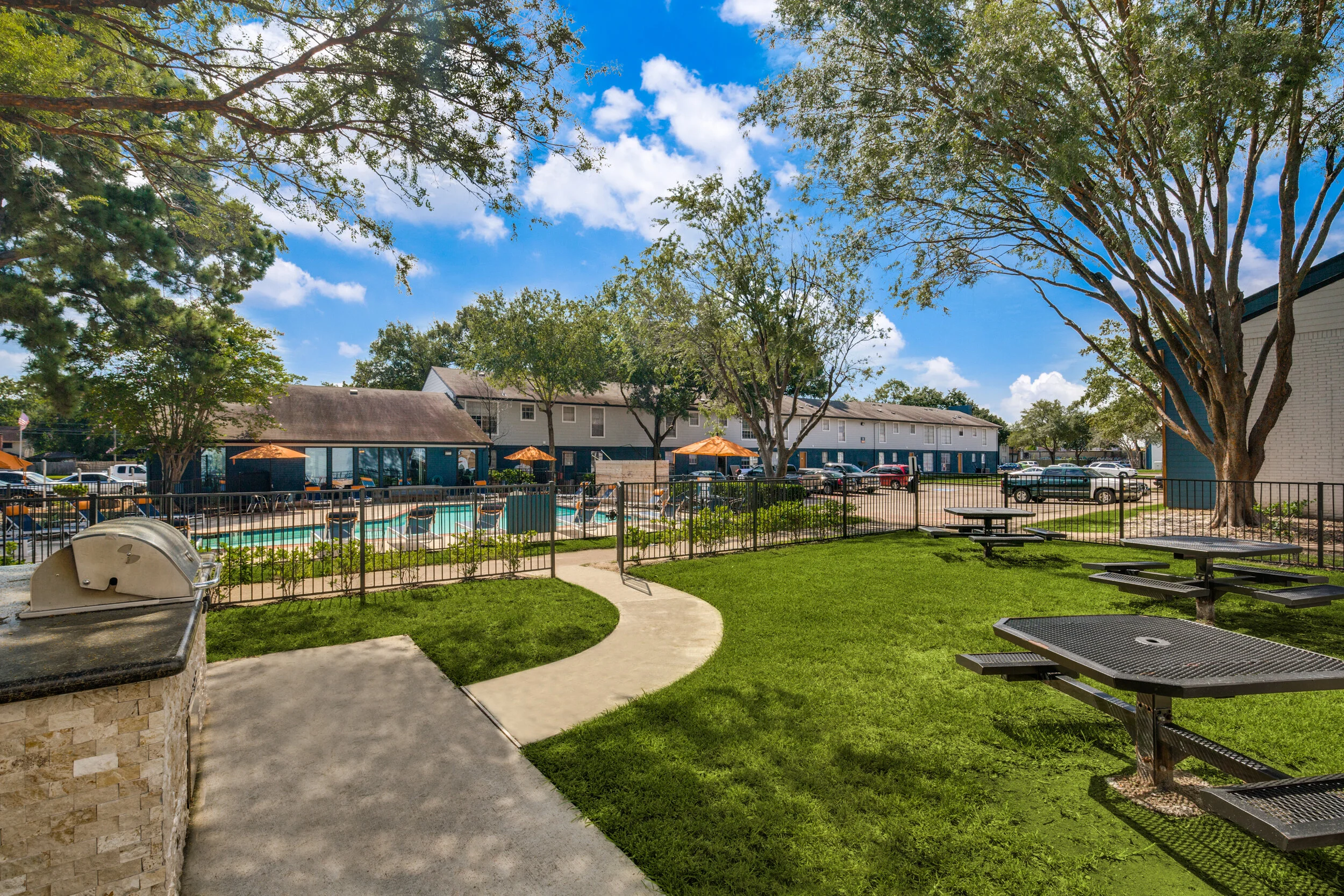 250-uvalde-rd-houston-tx-1-High-Res-15.jpg
