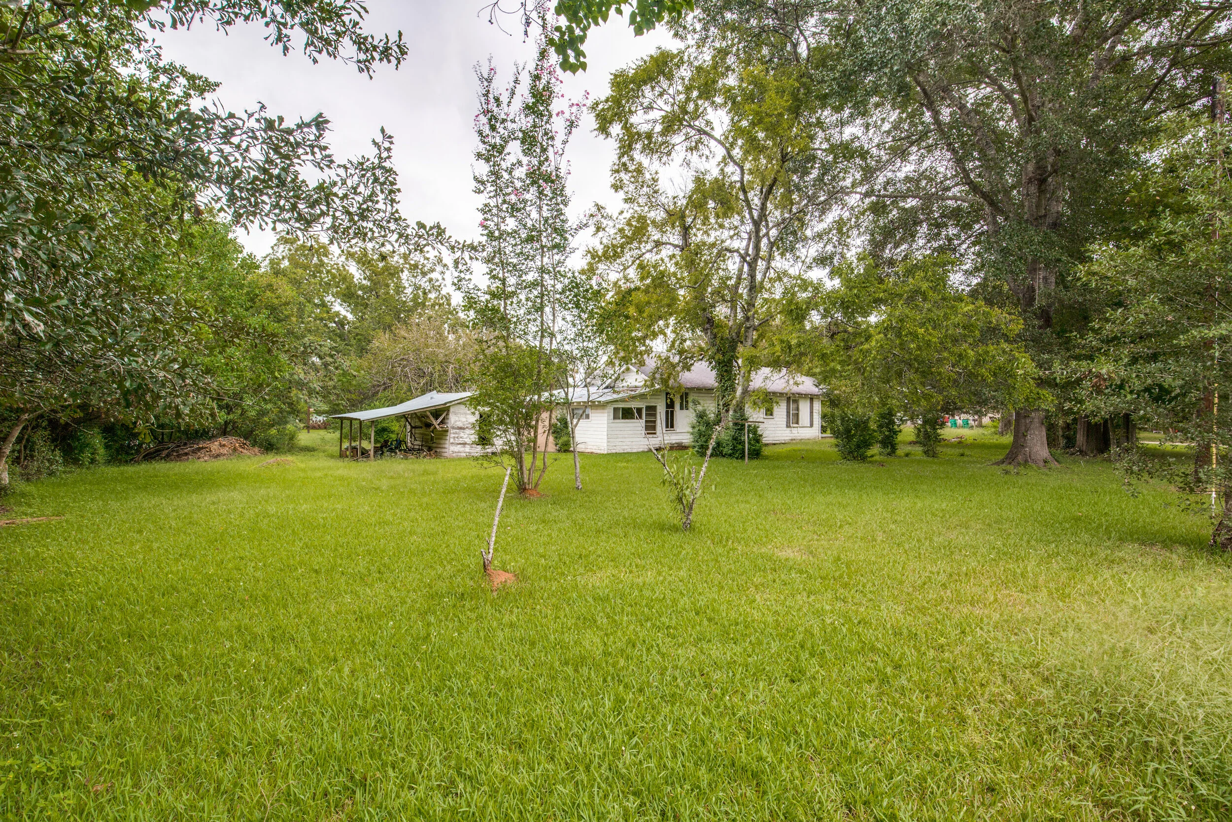 807-n-6th-st-crockett-tx-High-Res-8.jpg