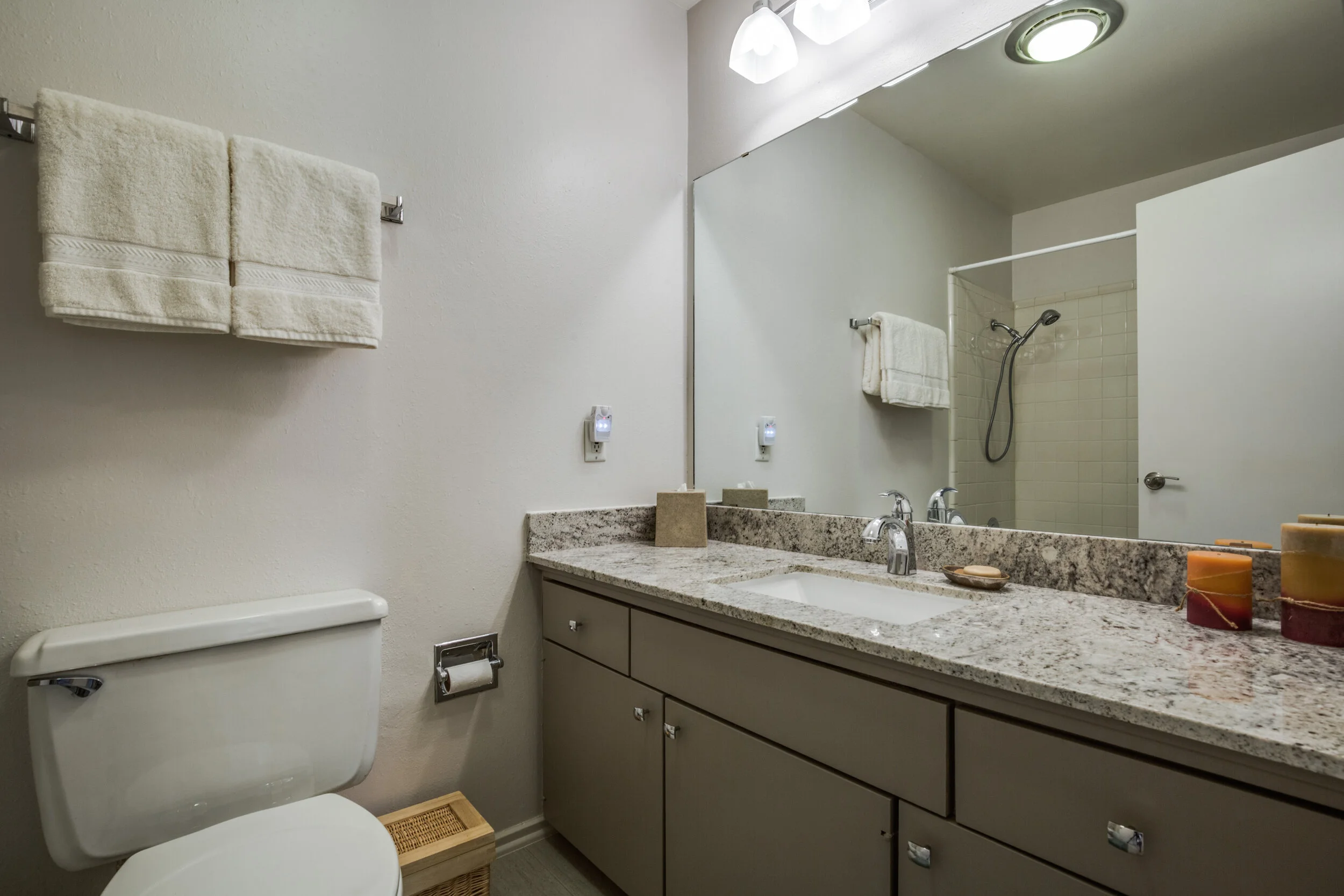 11-litchfield-ln-houston-tx-High-Res-19.jpg