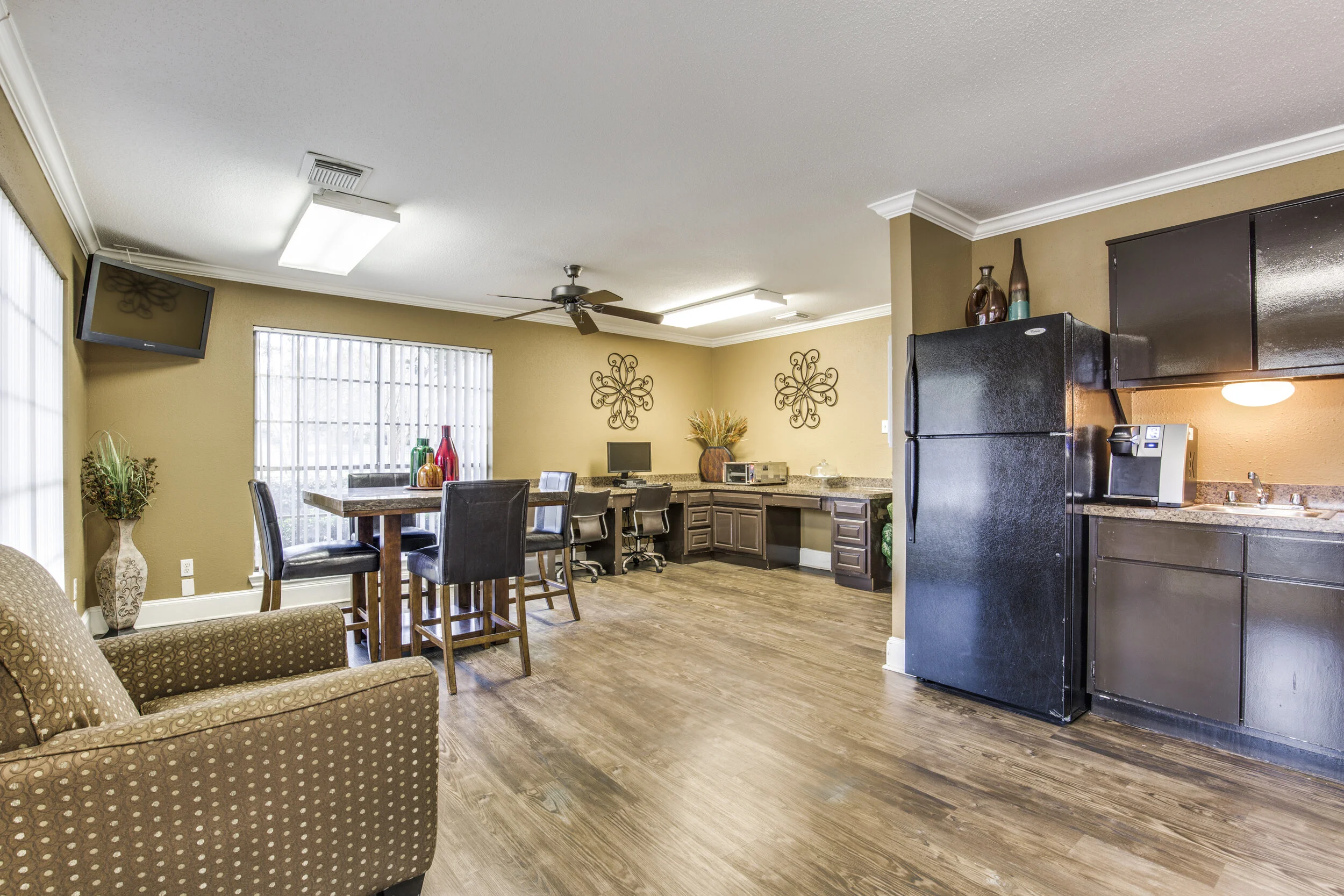 250-uvalde-rd-houston-tx-High-Res-3.jpg