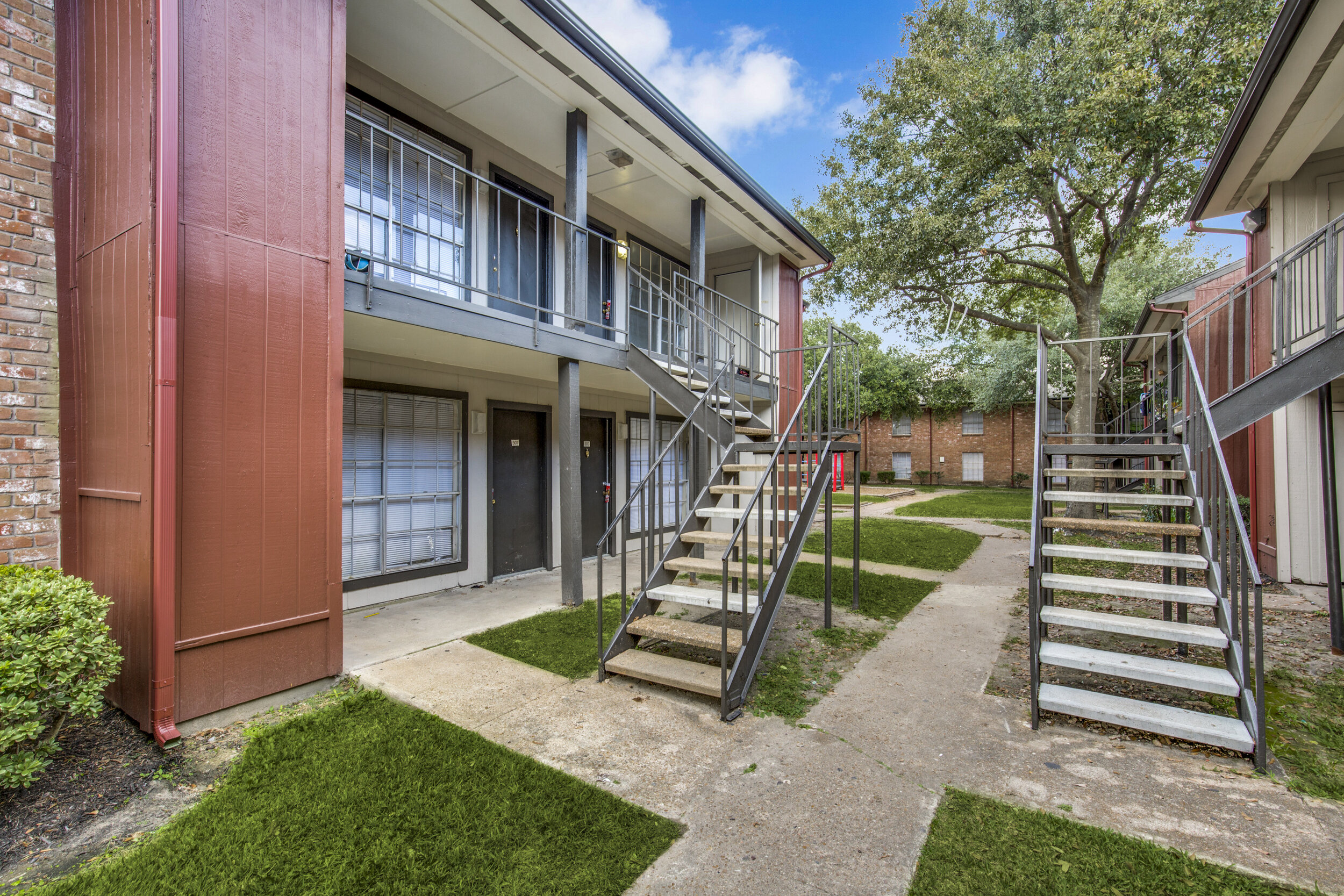 250-uvalde-rd-houston-tx-High-Res-7.jpg