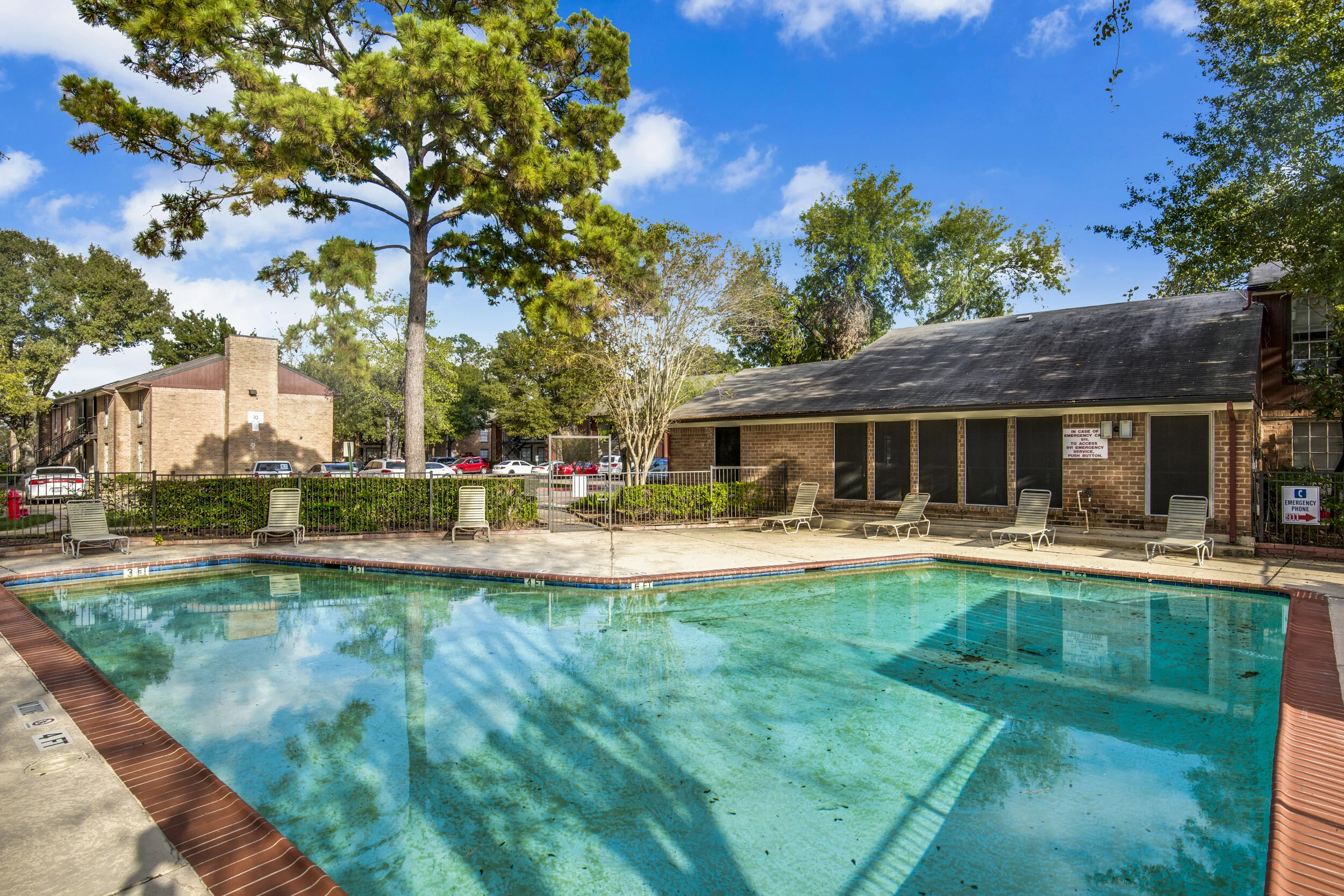 250-uvalde-rd-houston-tx-High-Res-9.jpg