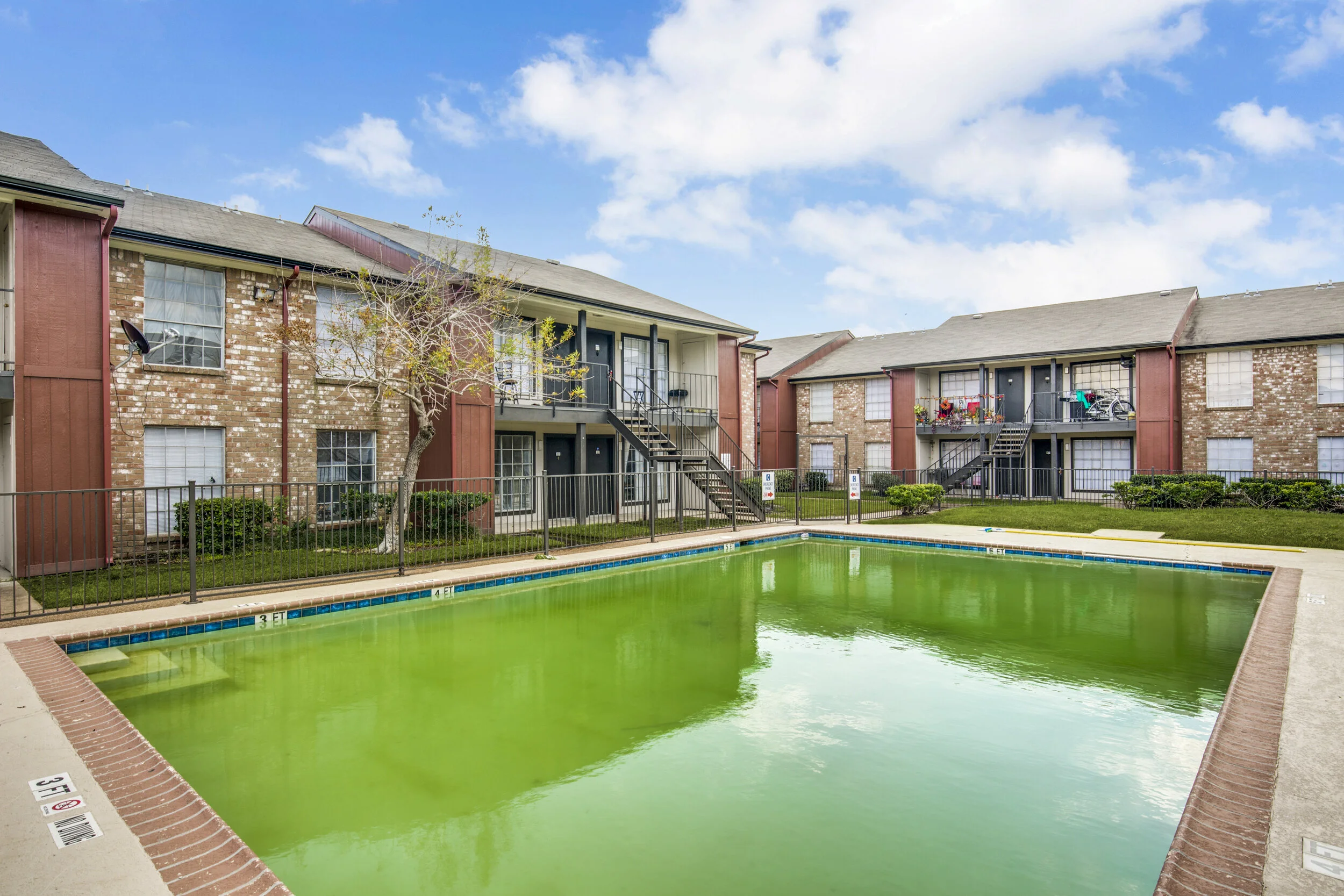 250-uvalde-rd-houston-tx-High-Res-10.jpg
