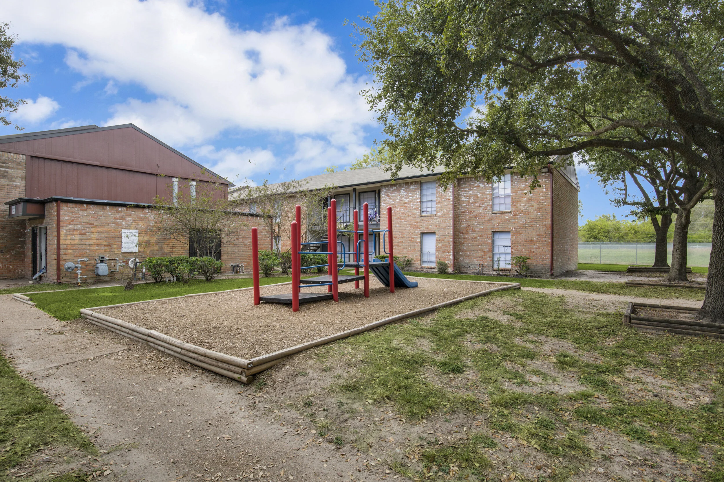 250-uvalde-rd-houston-tx-High-Res-12.jpg
