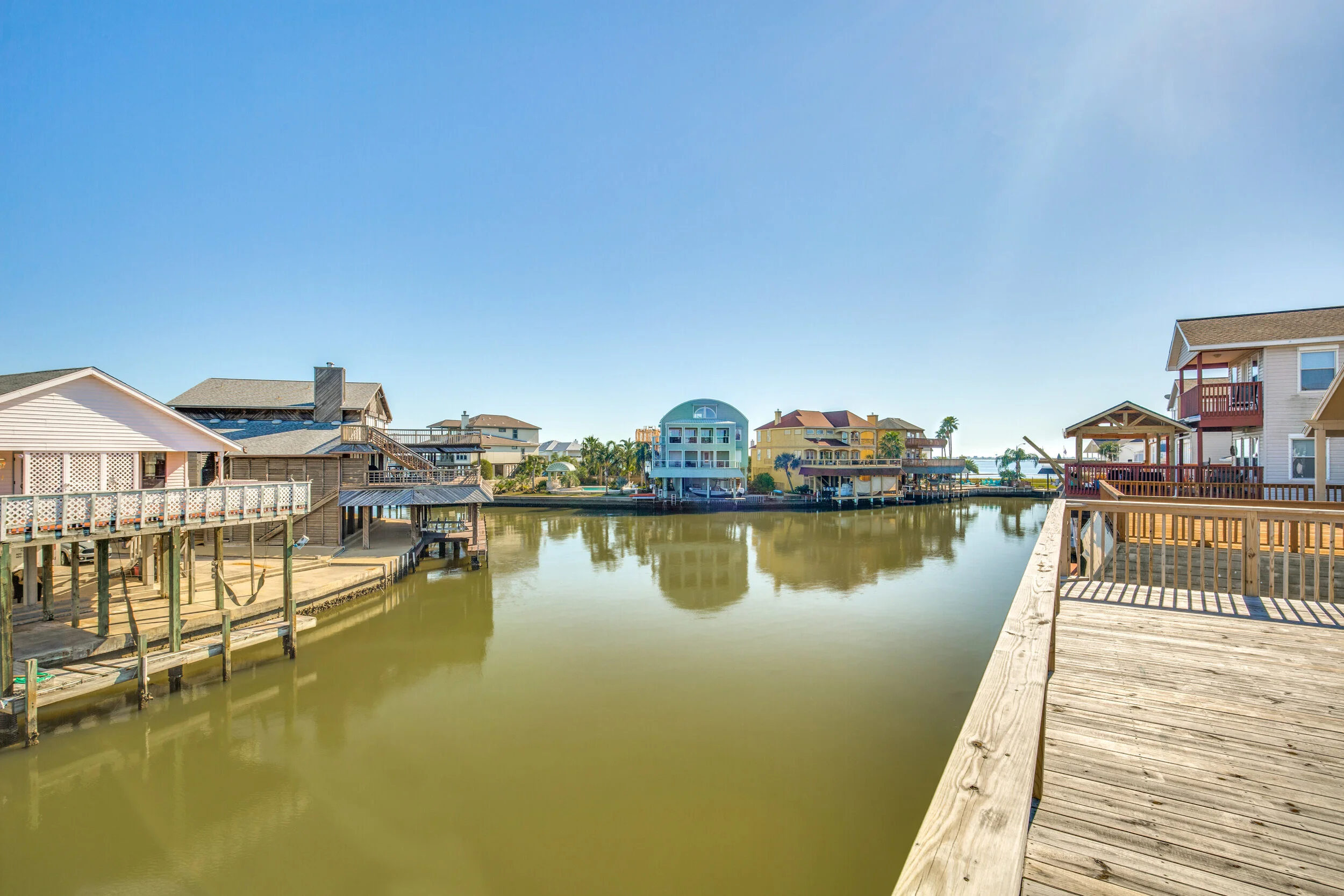 210-bora-bora-dr-tiki-island-tx-High-Res-29.jpg