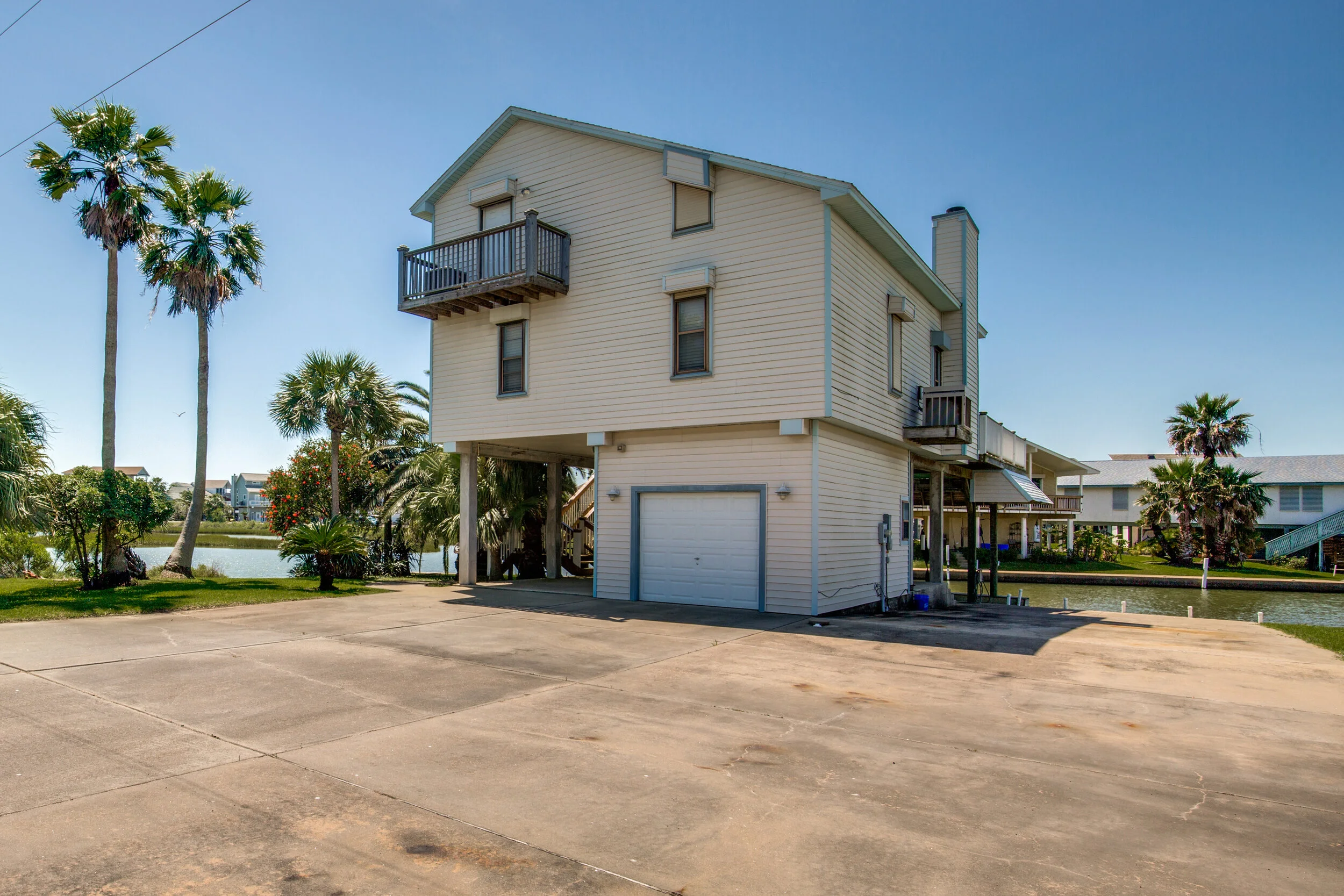503-paradise-drive-tiki-island-tx-High-Res-2.jpg