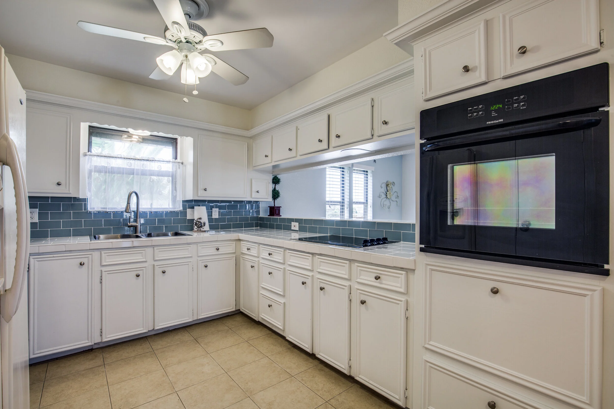503-paradise-drive-tiki-island-tx-High-Res-10.jpg