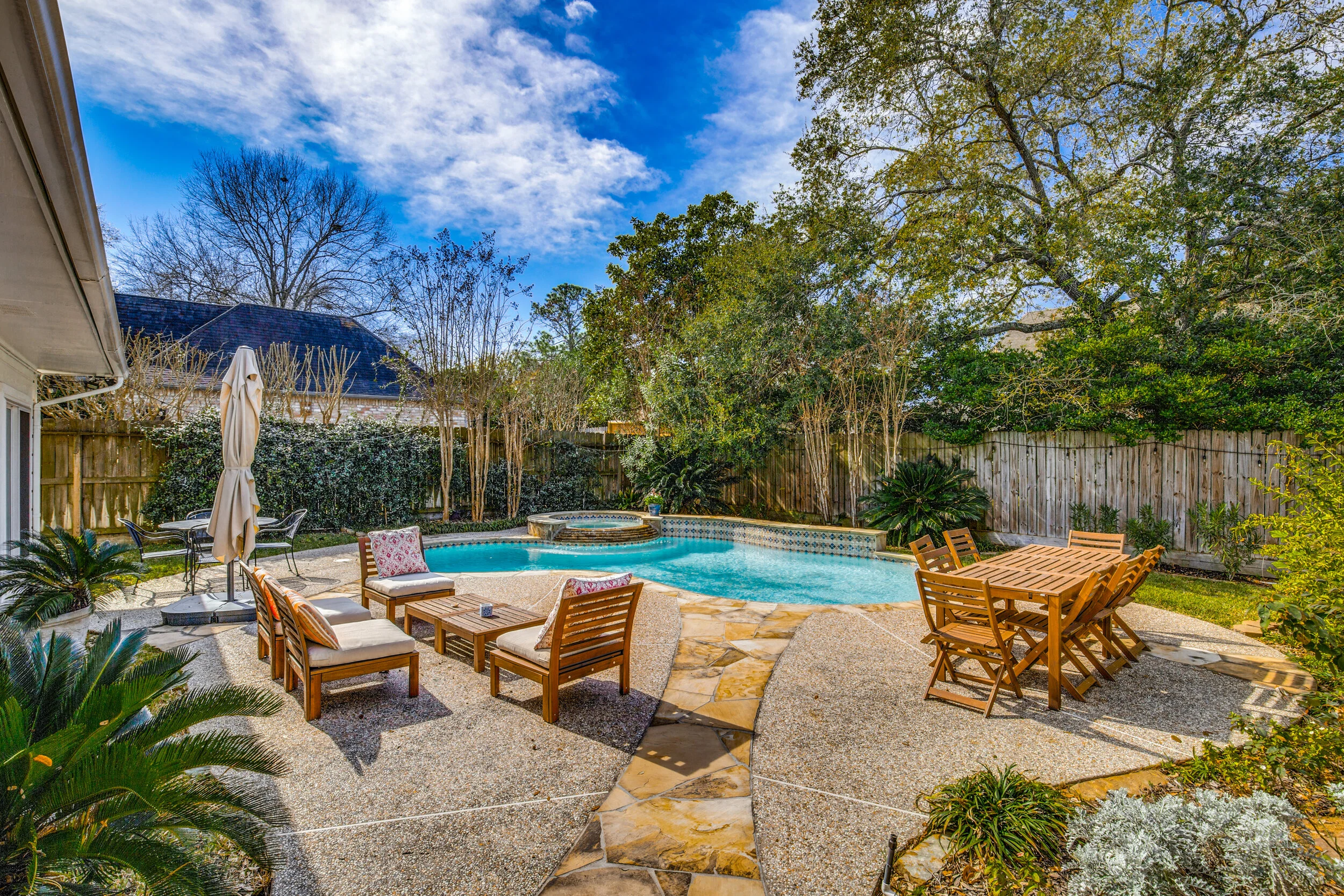 1302-valley-glen-dr-houston-tx-High-Res-31.jpg