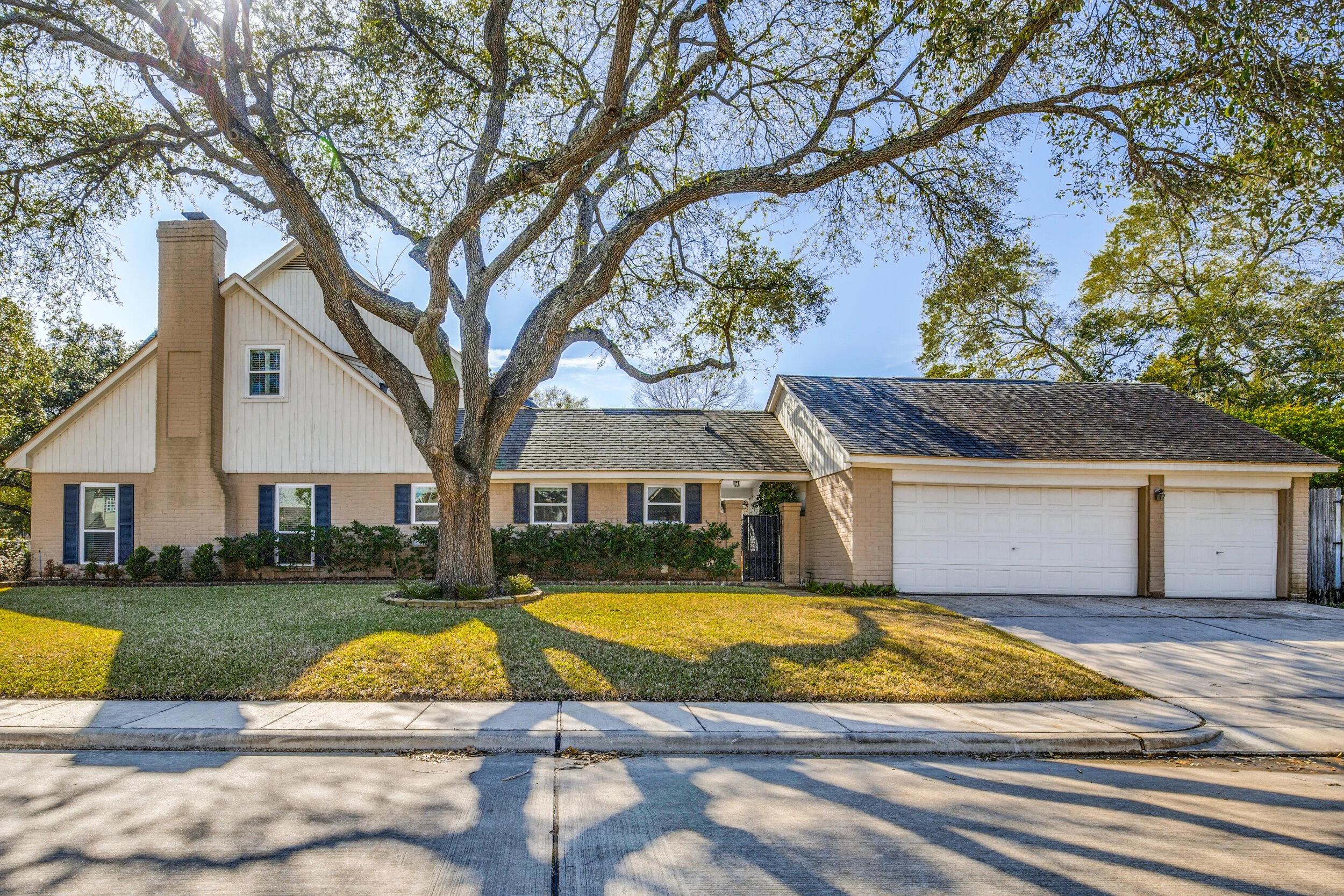 1302-valley-glen-dr-houston-tx-High-Res-36.jpg