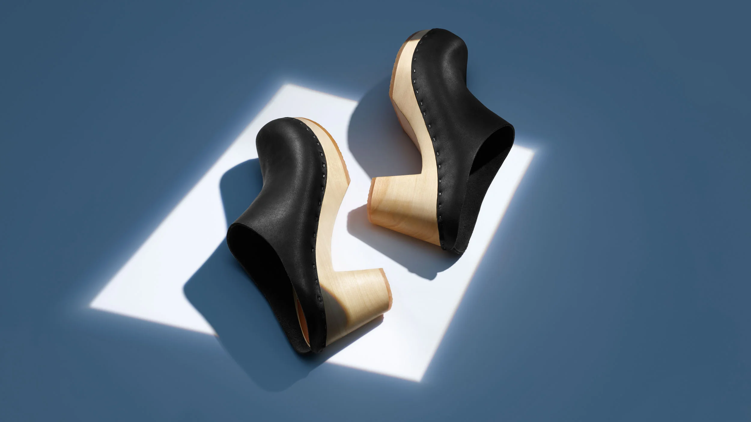 170124_BryrClogs_C_AG.jpg
