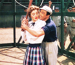 tumblr_ppd3xusQII1wlpbg7o2_r1_250.gif