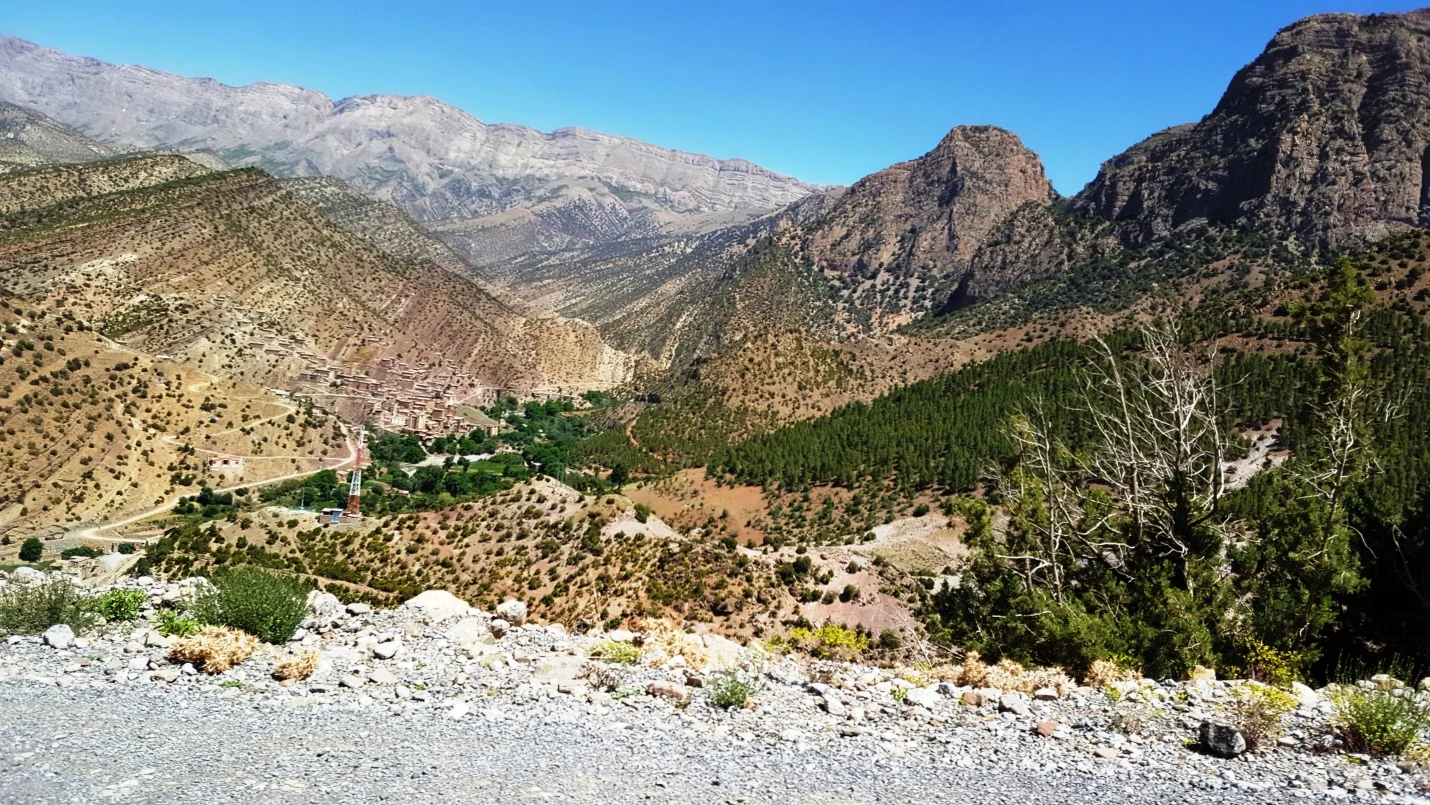 First view of Zawiya Ahansal from the pass into the valley. Village of Aguddim in left center.