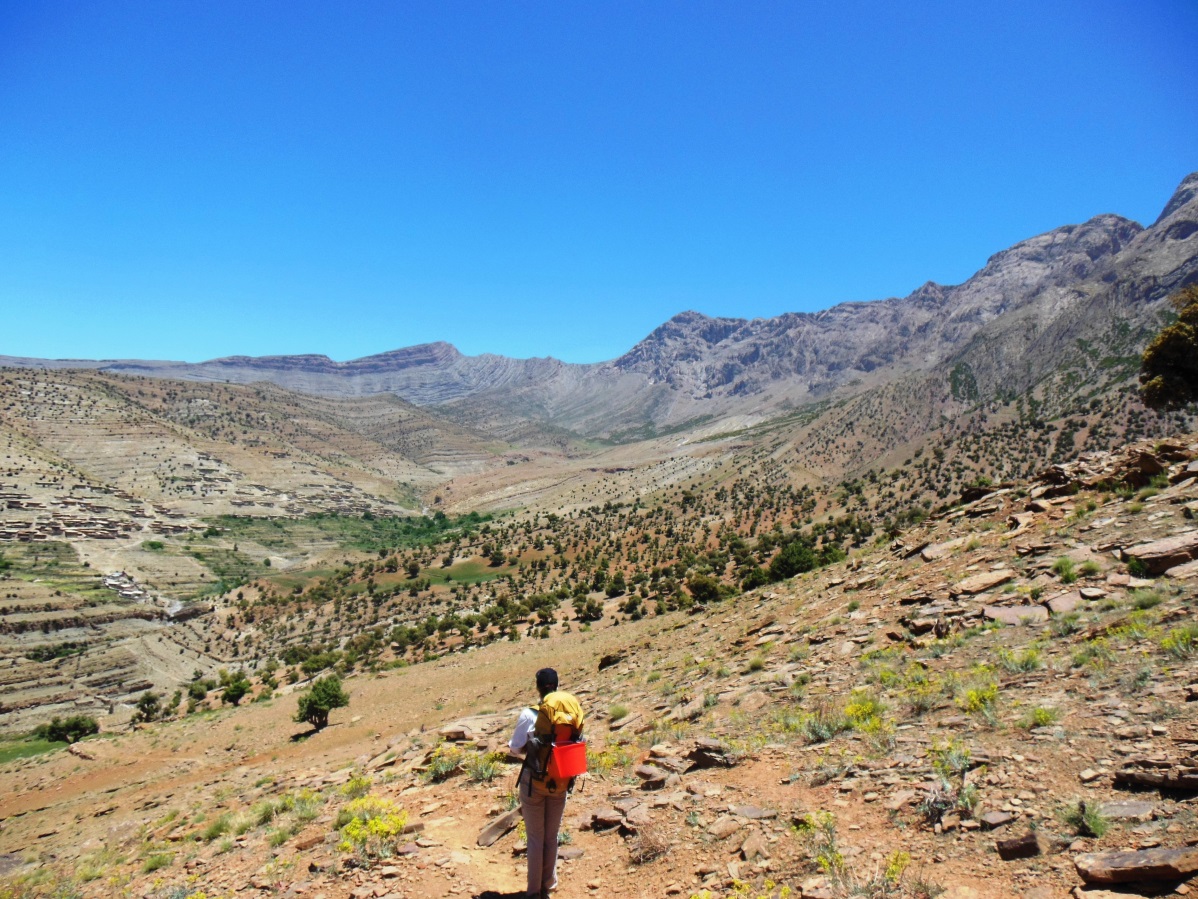 Leigh on the trail to Tighanimin (in left center).