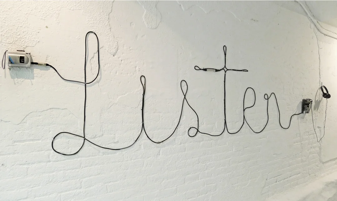 listen web1.jpg