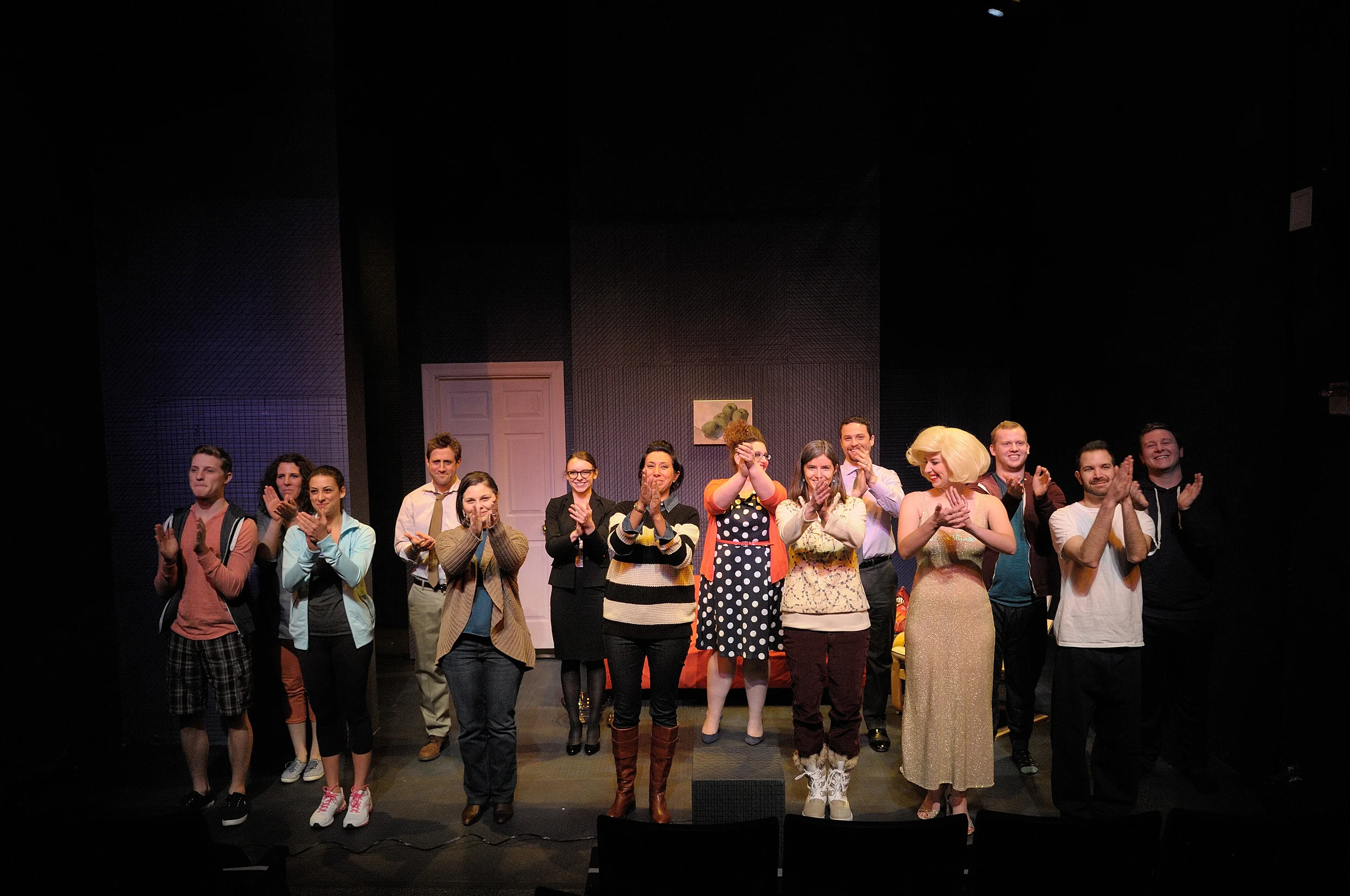 Image of full company by Chianan Yen.