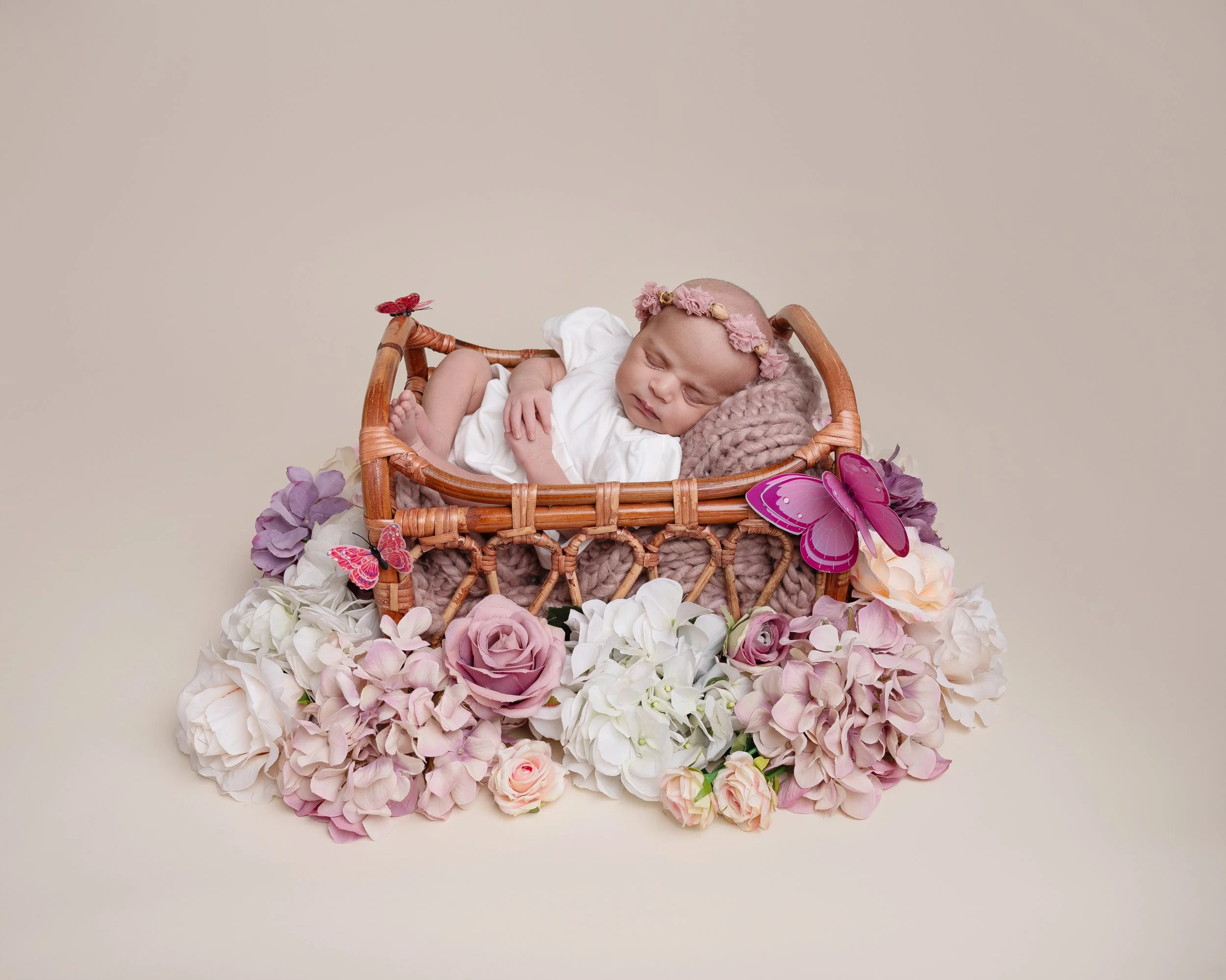 newborn-floral-bed-photography-rushmoore.jpg