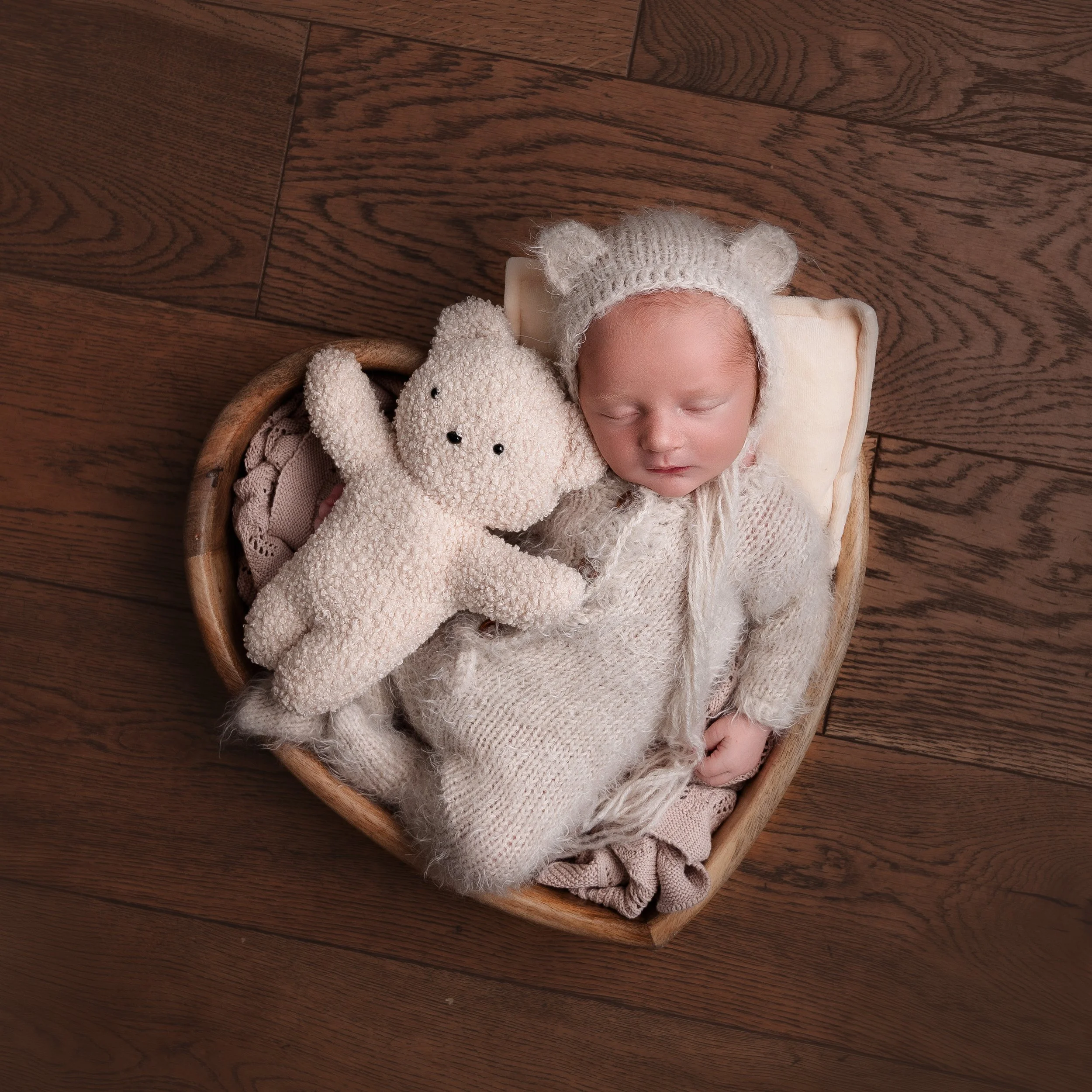 newborn-teddy-photographer-hampshire.jpg