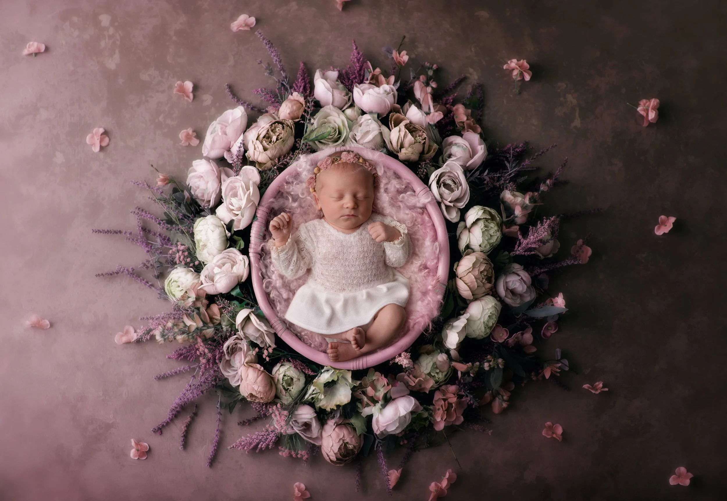 newborn-girl-floral-photography-hampshire.jpg