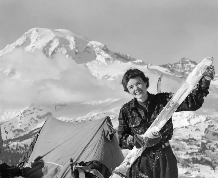 Everett's Women Mountaineers