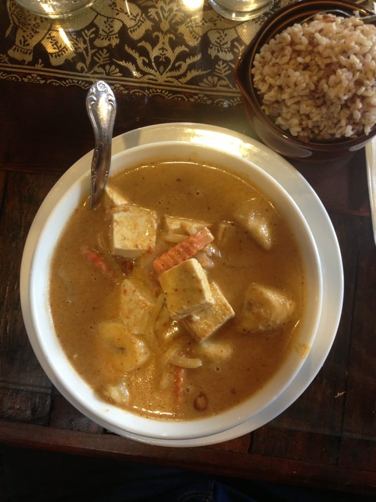 banana curry with tofu and brown rice.jpg